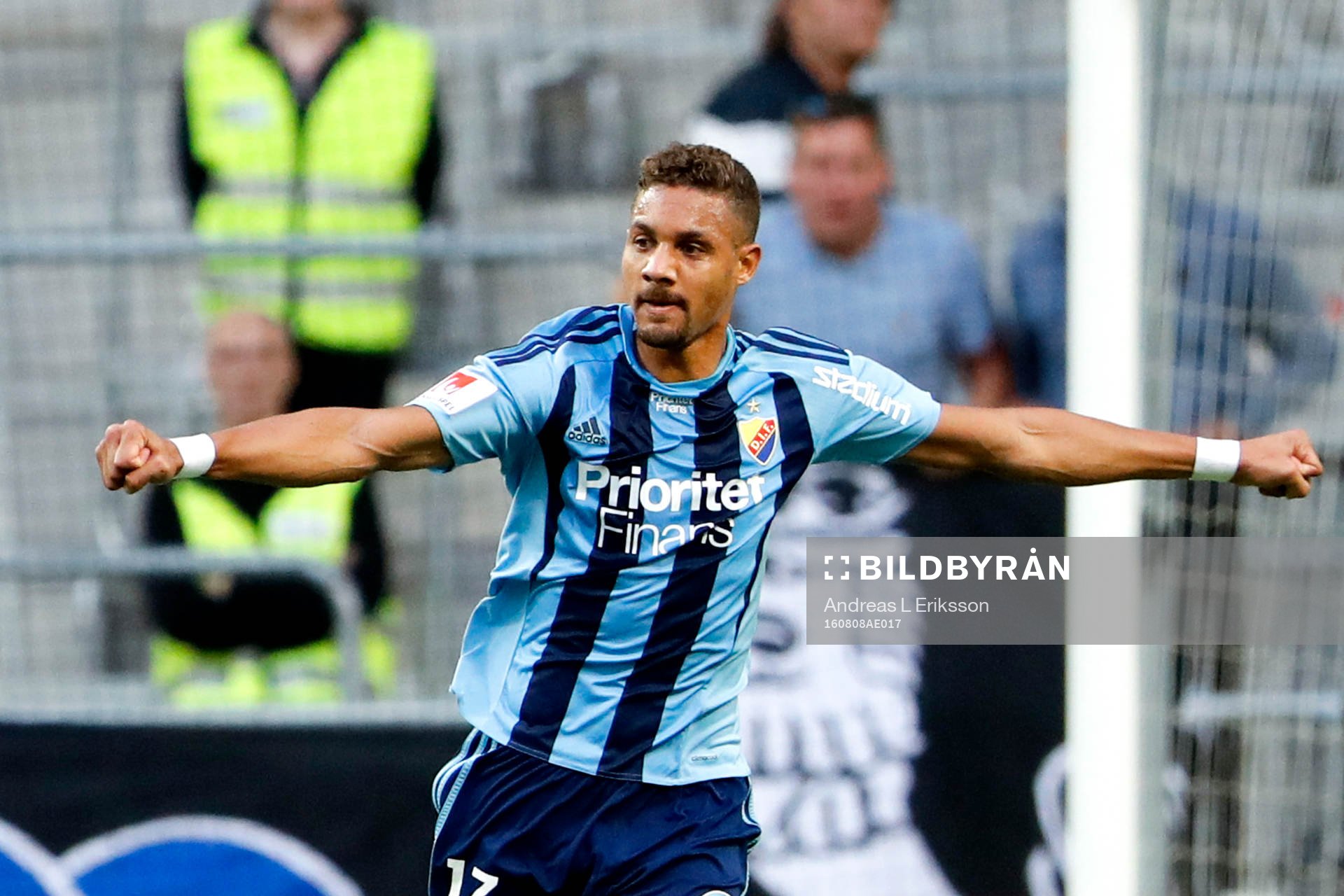Djurgårdens Alexander Faltsetas och Mathias Ranegie jublar