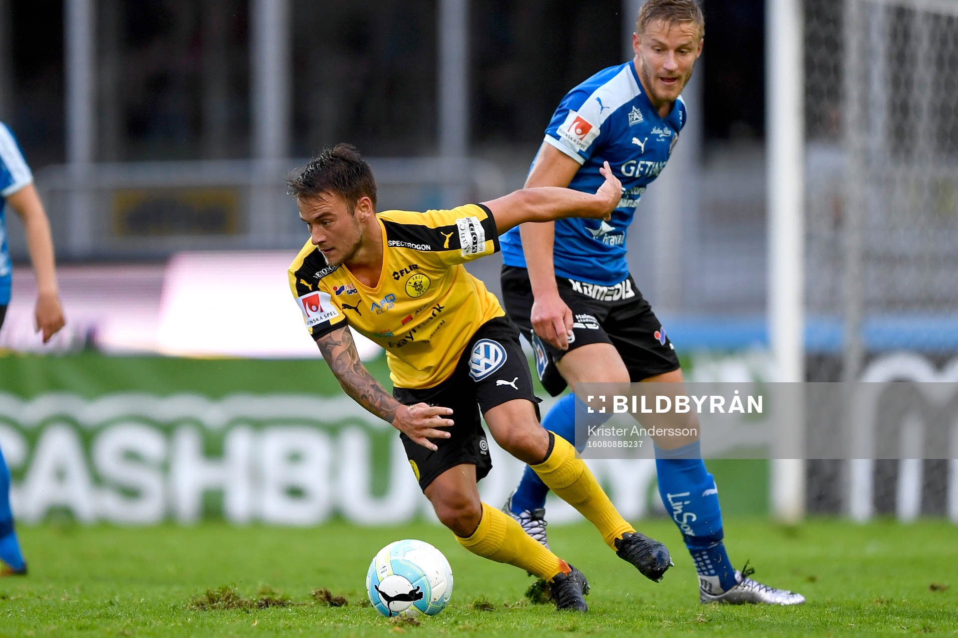 Frejs Pontus Silfwer och Halmstads Alexander Ruud Tveter