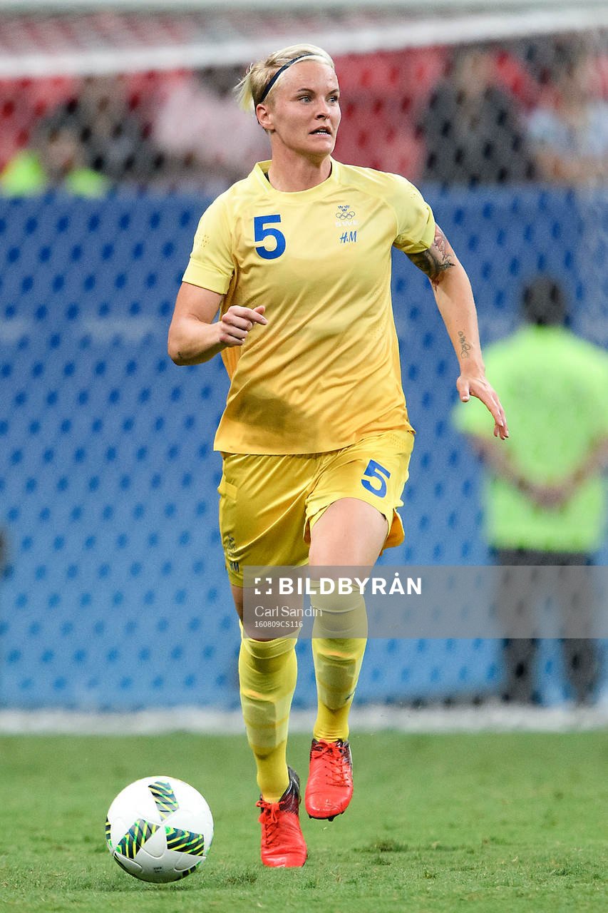 Sveriges Nilla Fischer i fotbollsmatchen mellan Kina och