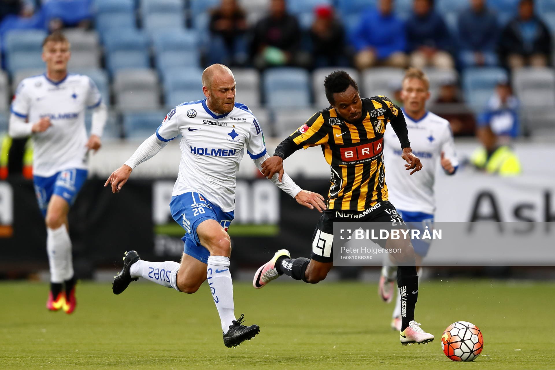 Norrköpings Daniel Sjölund och Häckens Nasiru Mohammed