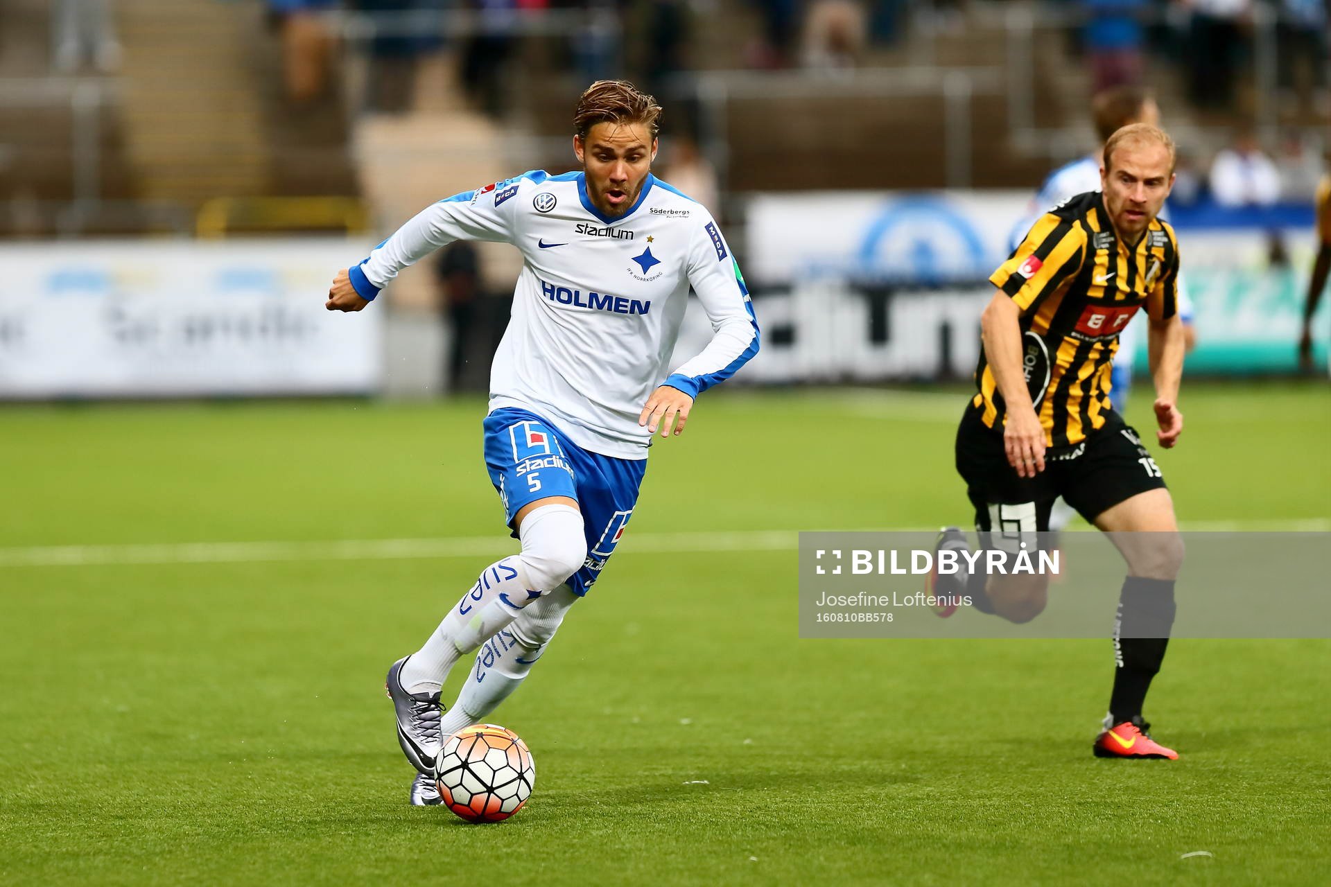 Norrköpings Christoffer Nyman och Häckens Kari Arkivuo