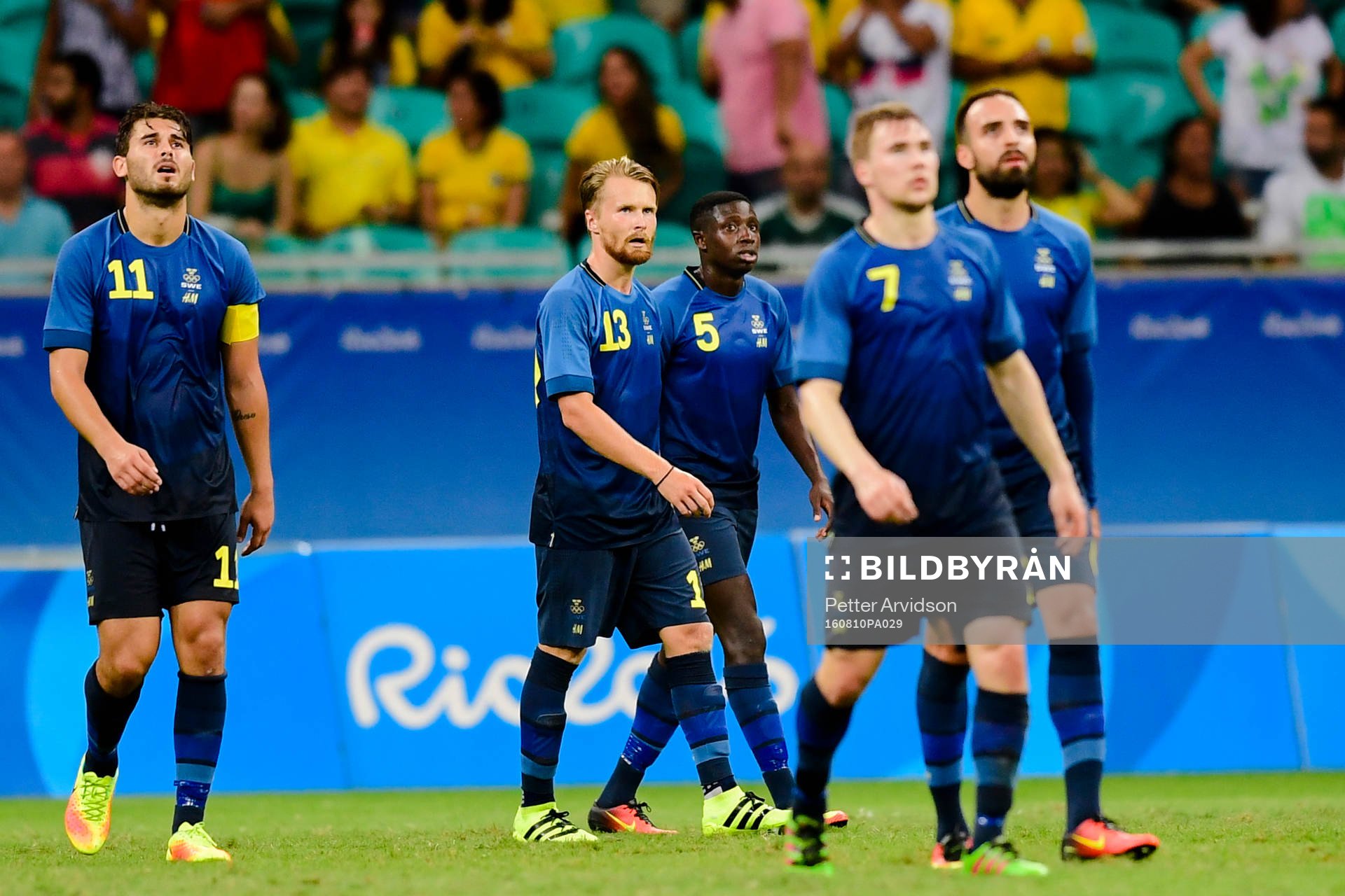 Sveriges Astrit Ajdarevic , Jacob Une Larsson , Pa Konate ,