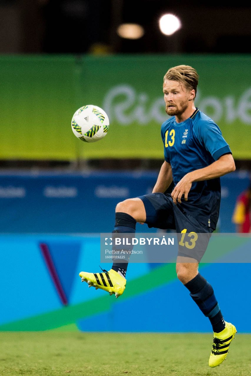 Sveriges Jacob Une Larsson under fotbollsmatchen mellan Japan och Sverige den 10 augusti 2016 under OS i Salvador.