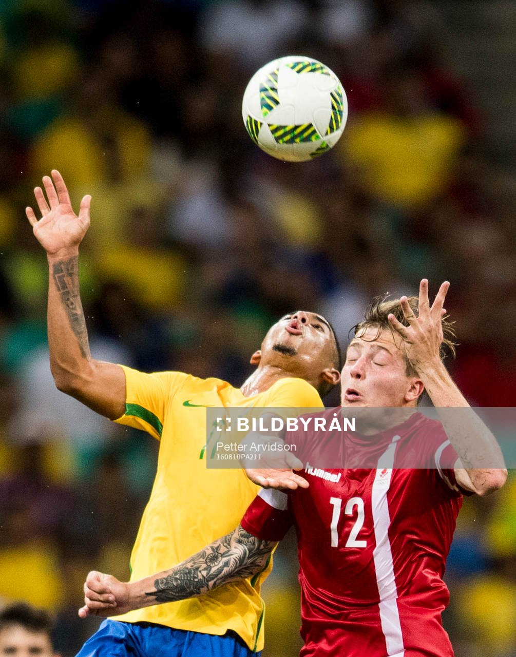 Brasiliens Gabriel Jesus och Danmarks Frederik Borsting