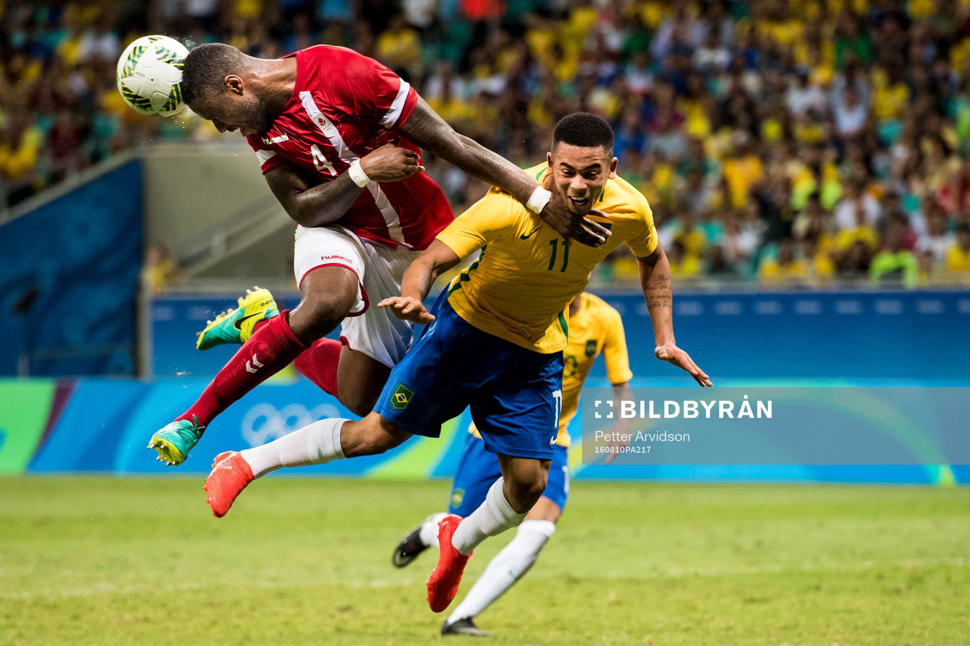 Brasiliens Gabriel Jesus och Danmarks Digerson Gomes