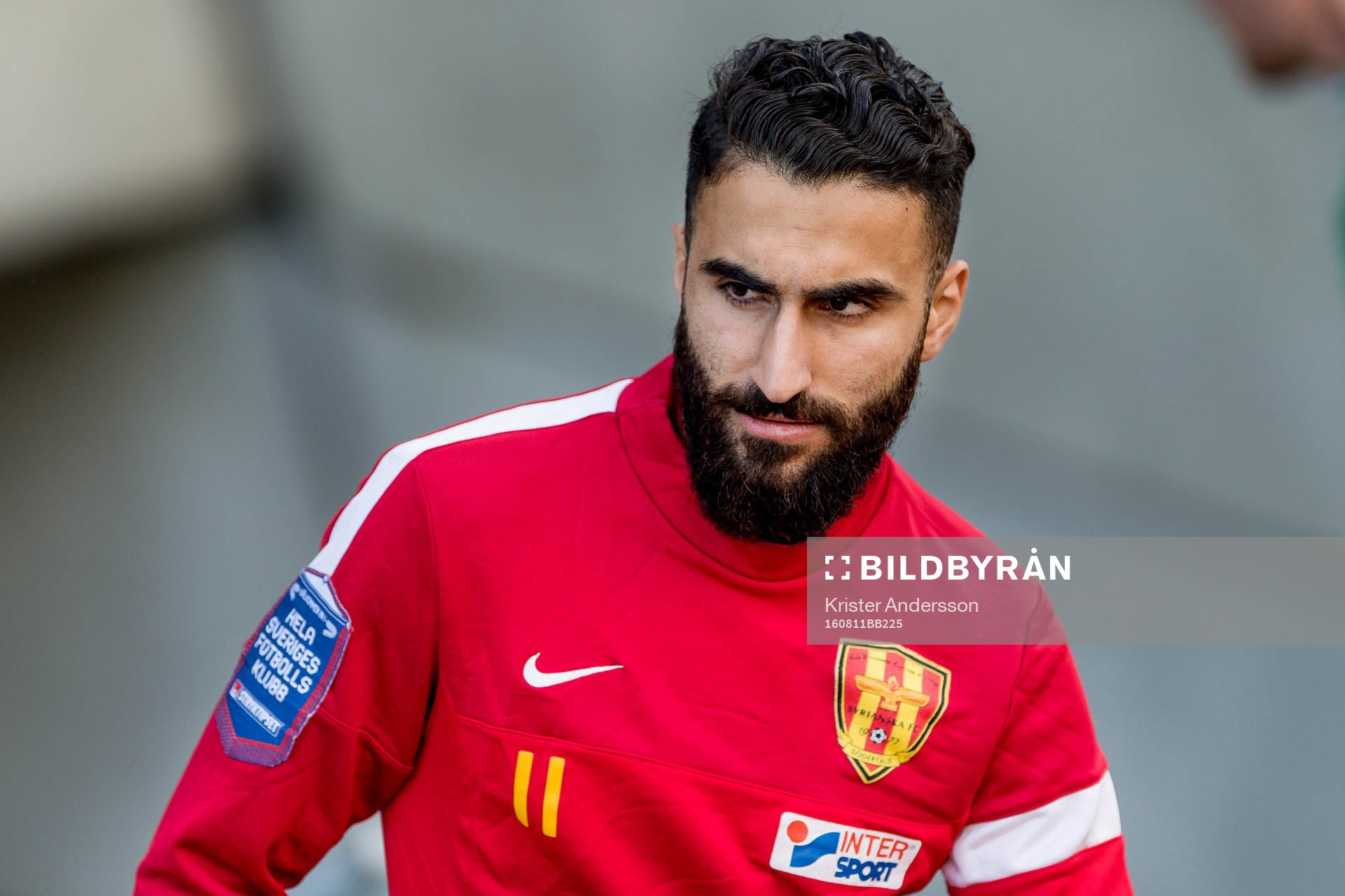 Syrianskas Charbel Georges före fotbollsmatchen i