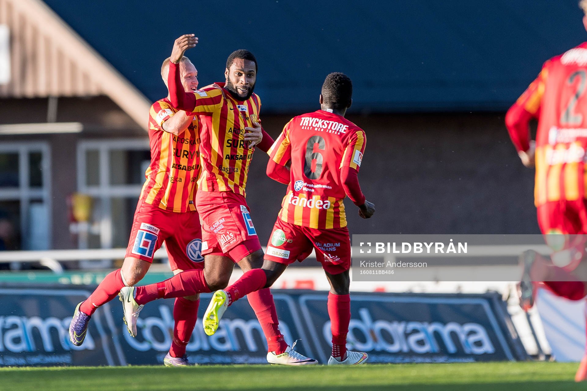 Syrianskas Victor Vera Garcia jublar efter 0-1 under fotbollsmatchen i Superettan mellan Varberg och Syrianska den 11 augusti 2016 i Varberg.