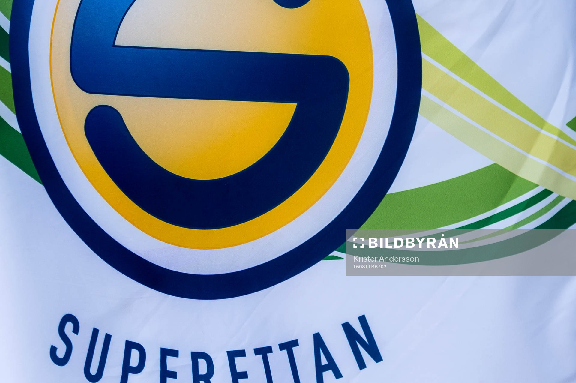 Superettan flagga före fotbollsmatchen i Superettan mellan