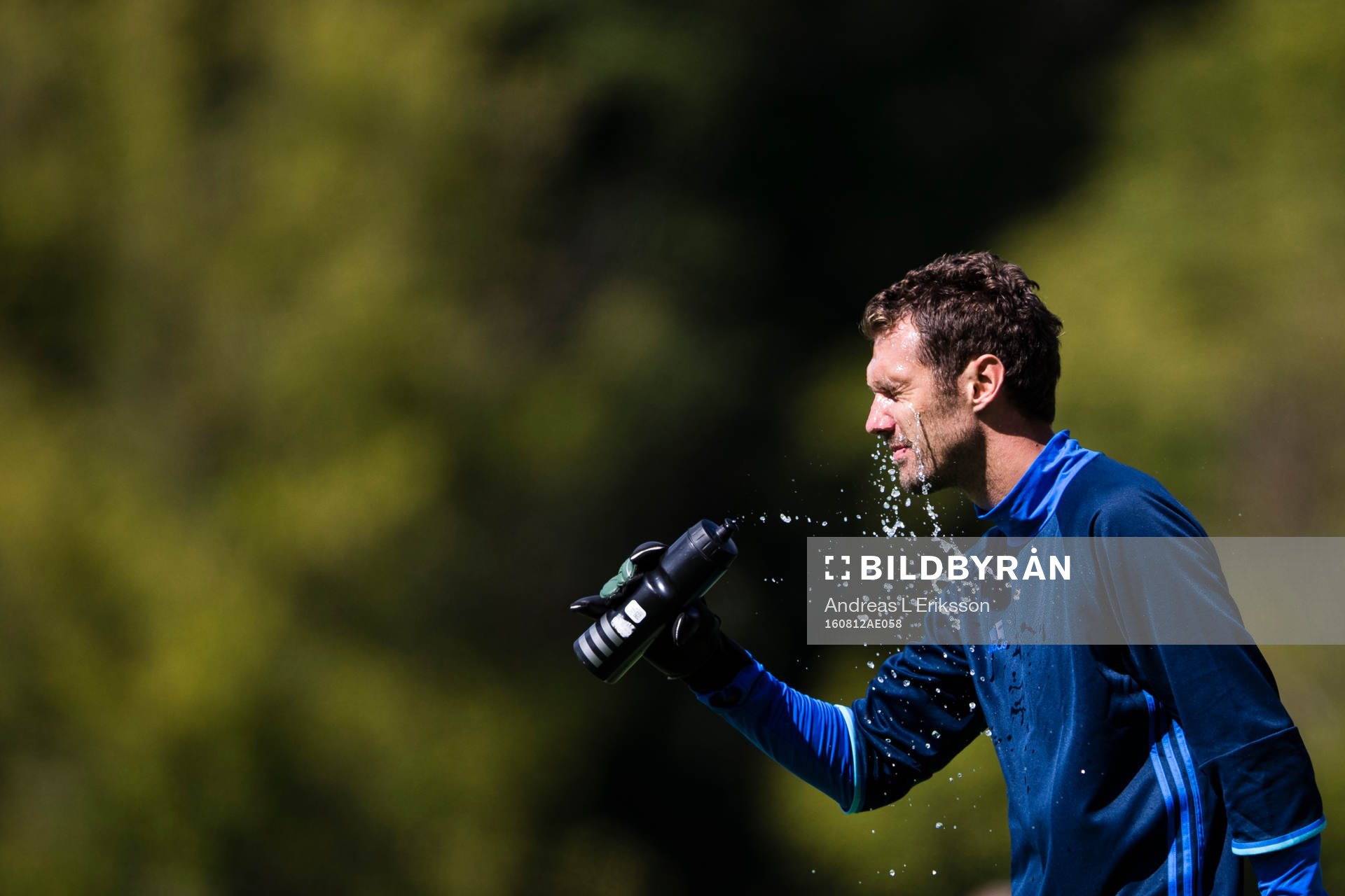 Djurgårdens målvakt Andreas Isaksson under en fotbollsträning med Djurgården den 12 augusti 2016 i Stockholm. 