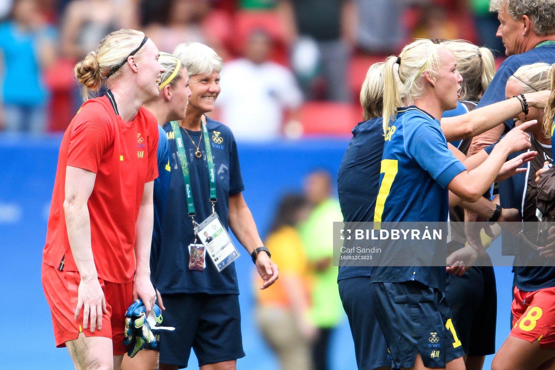 Sveriges förbundskapten Pia Sundhage jublar