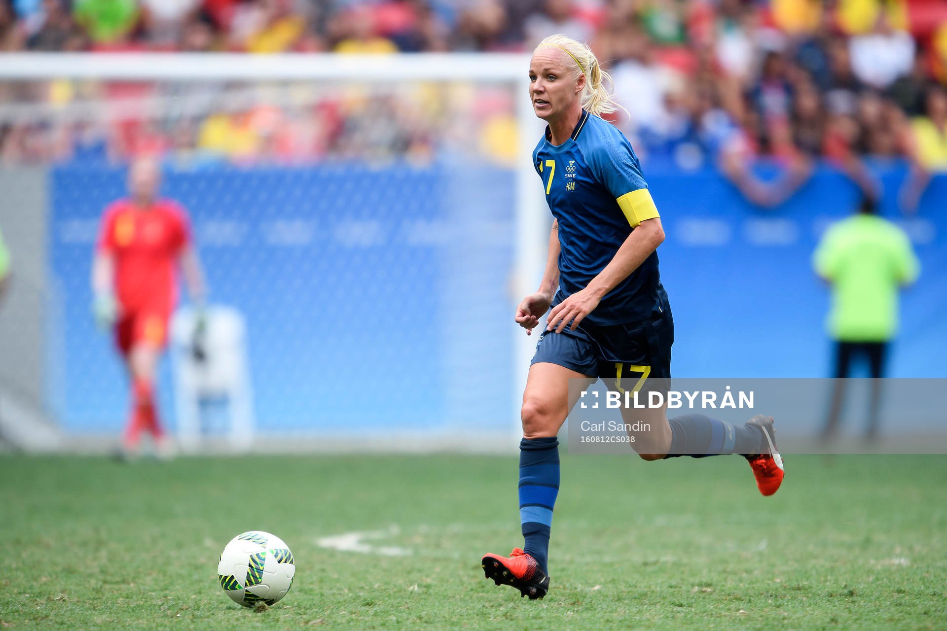 Sveriges Caroline Seger i kvartsfinalen i fotboll mellan