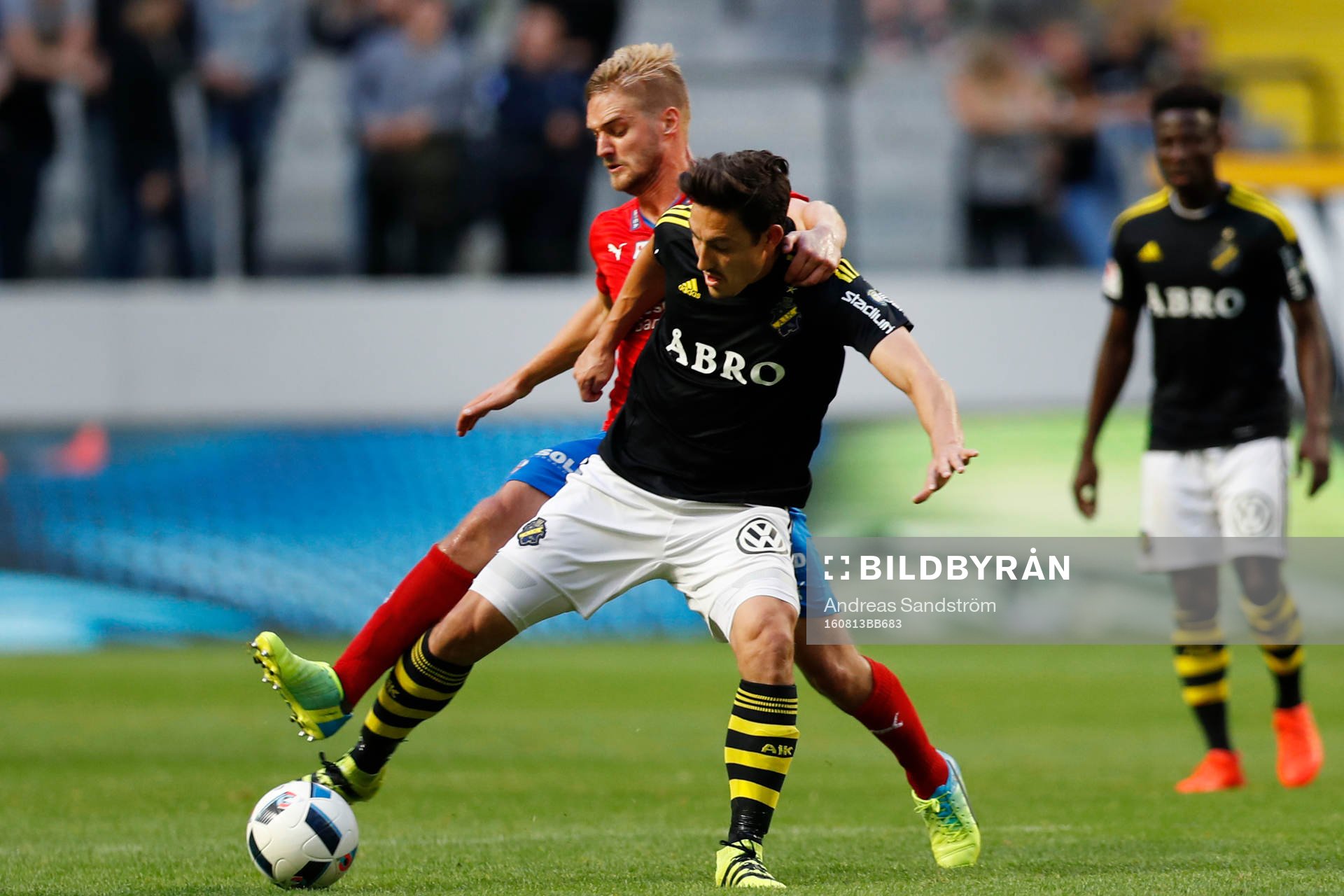 s Stefan Ishizaki och Helsingborgs Felix Bindelöv