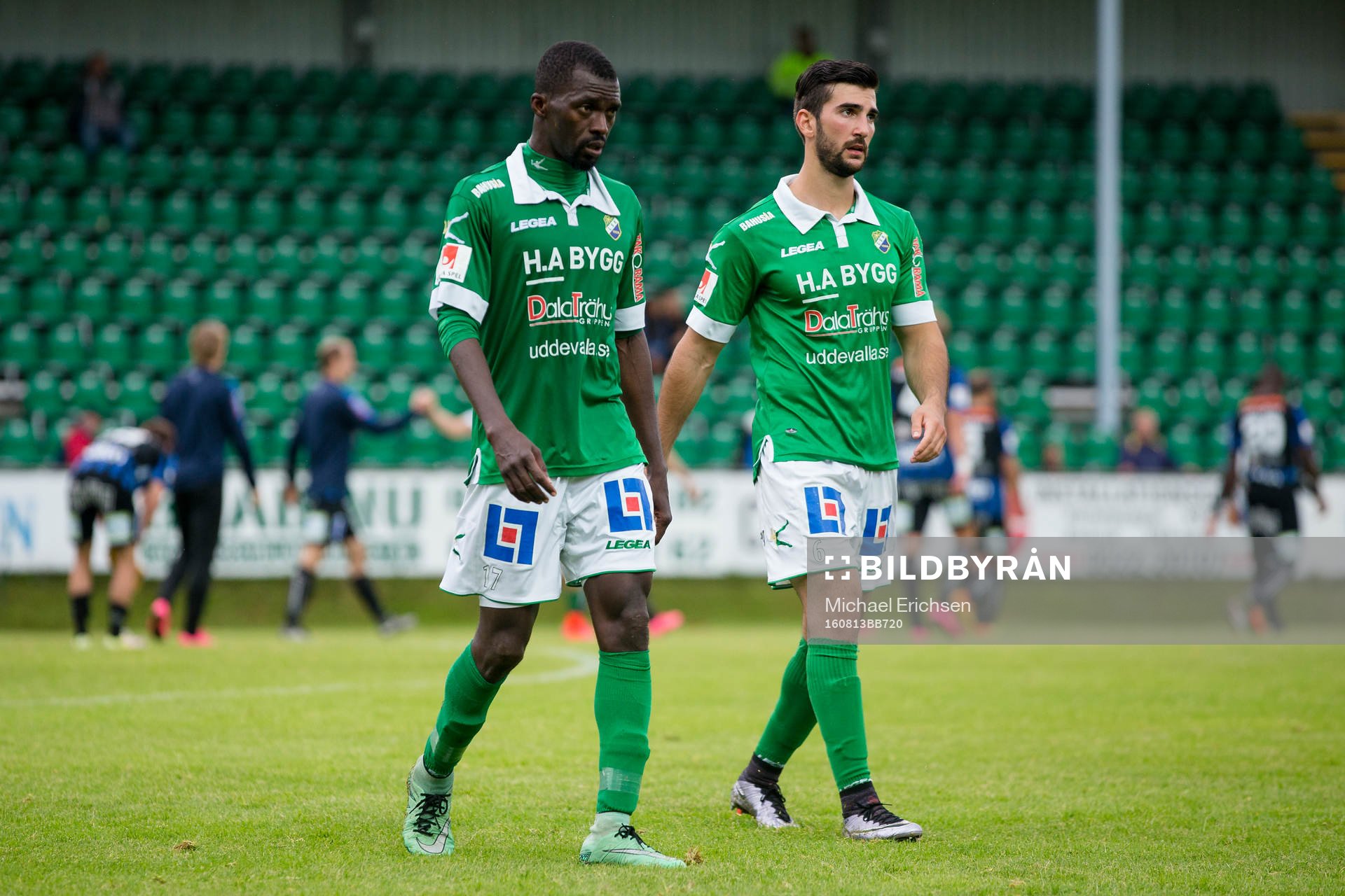 Ljungskiles Yussif Chibsah och Allan Mohideen  deppar