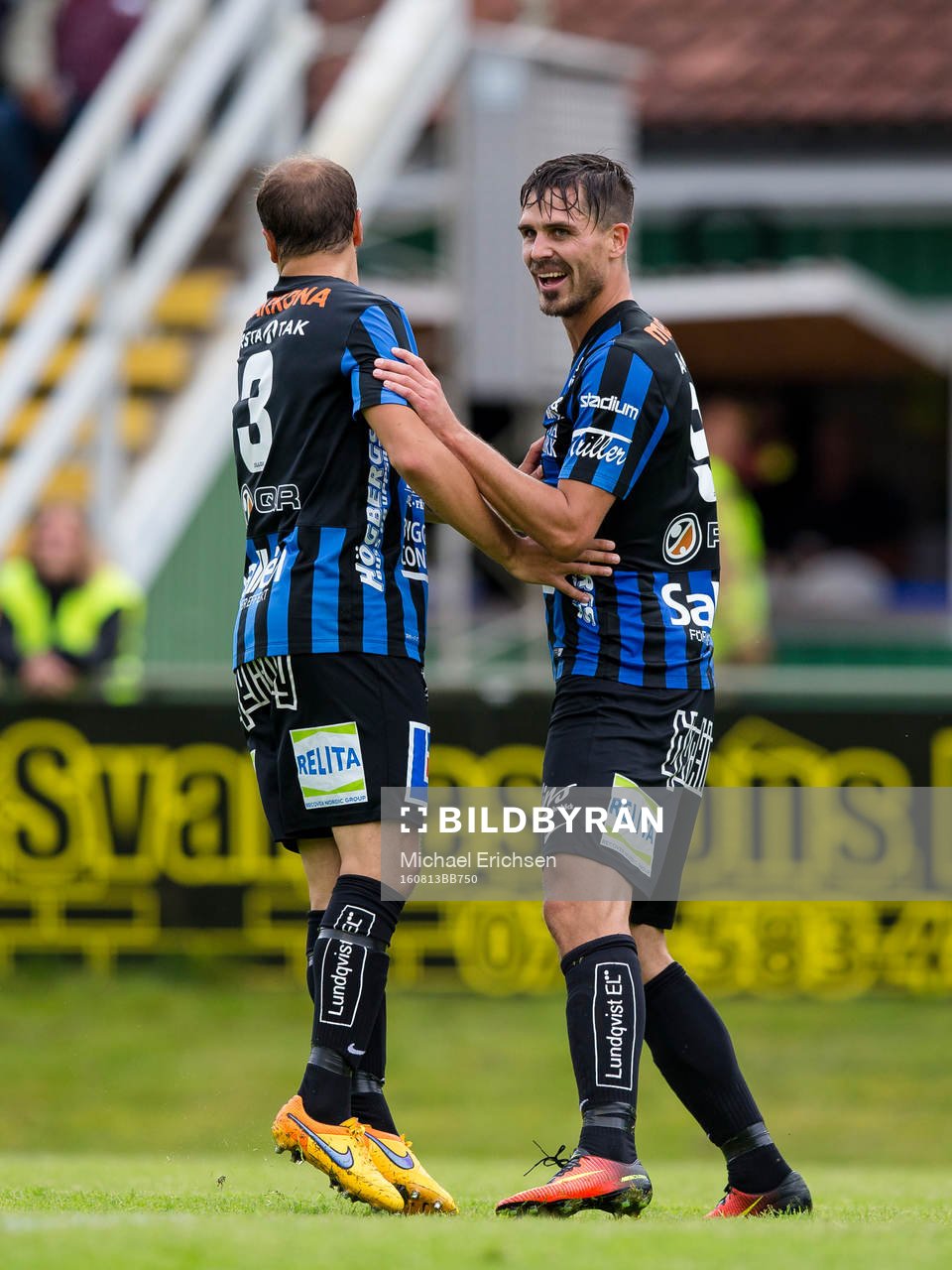 Sirius Karl Larson och Ante Björkebaum jublar efter 0-2 under fotbollsmatchen i Superettan mellan Ljungskile och Sirius den 13 augusti 2016 i Ljungskile.