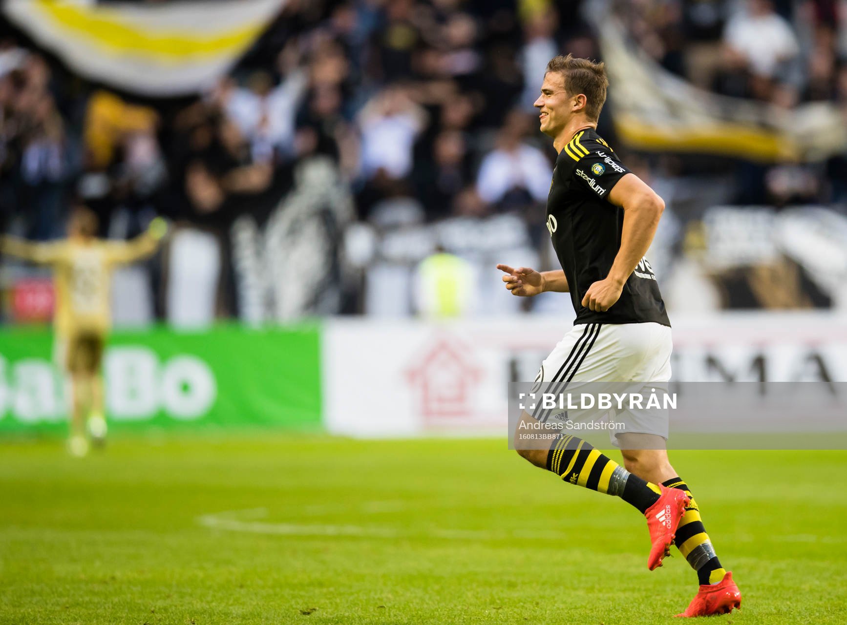 s Eero Markkanen firar 1-1 kvitteringen