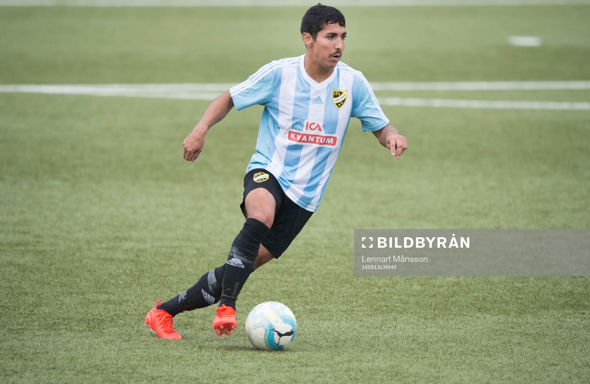 IFK Hässleholms Diego Delgado i matchen i division 2