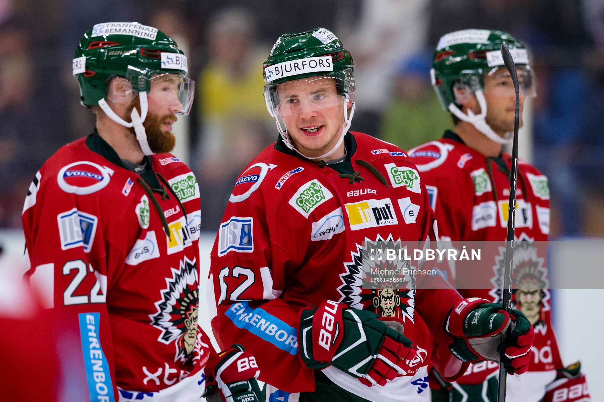Frölundas Robin Figren och Artturi Lehkonen pratar