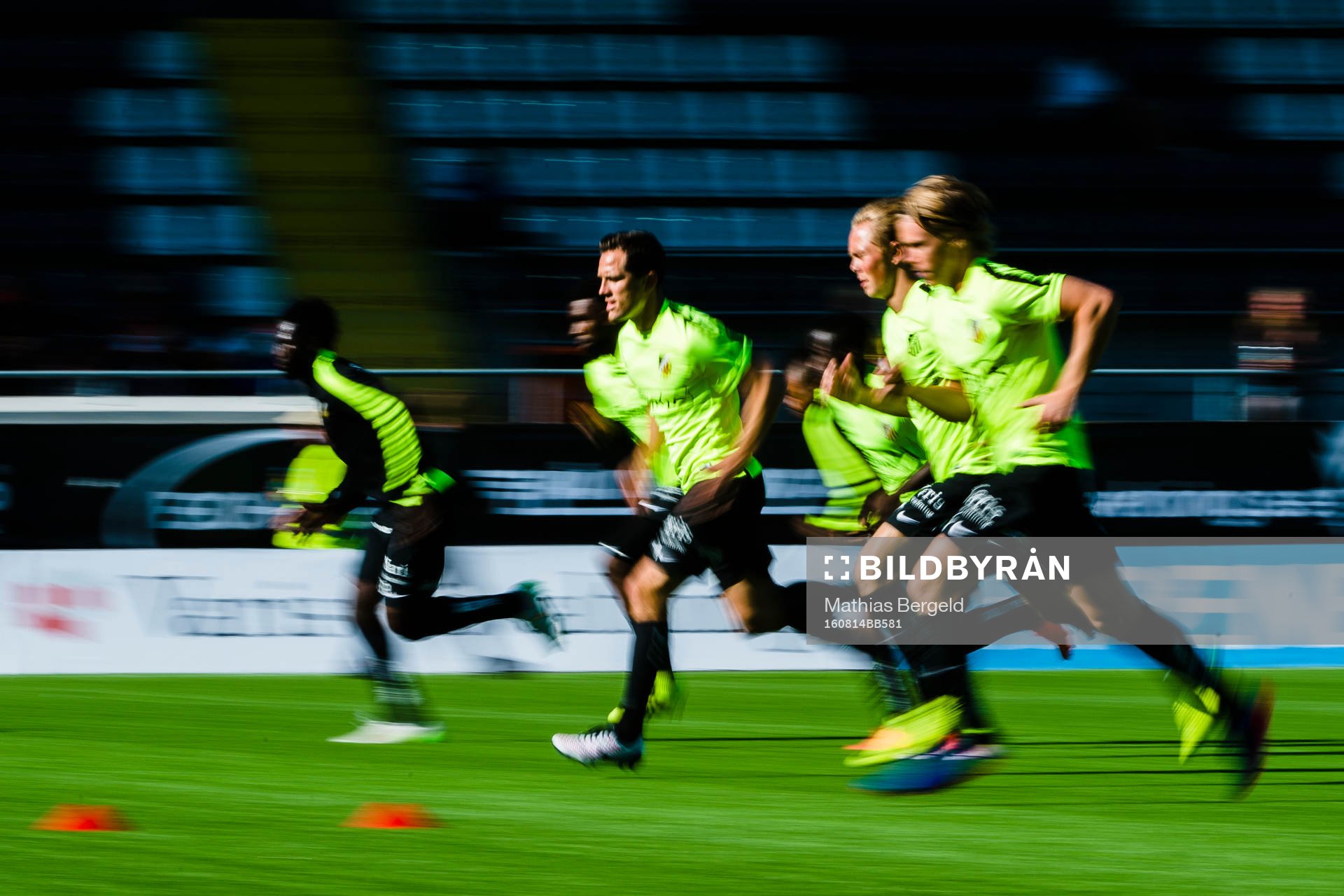Häckens spelare värmer upp