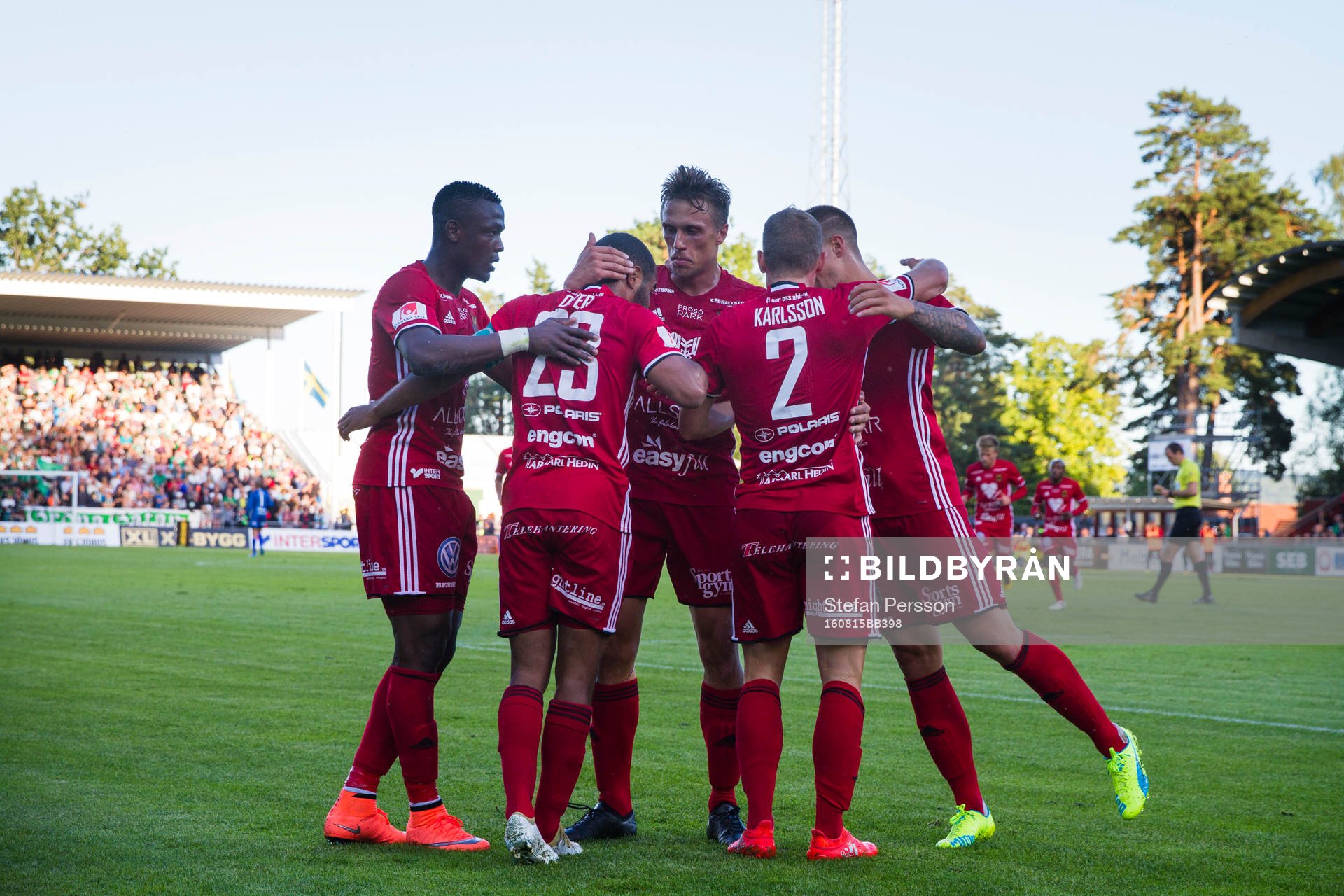 Östersunds spelare jublar