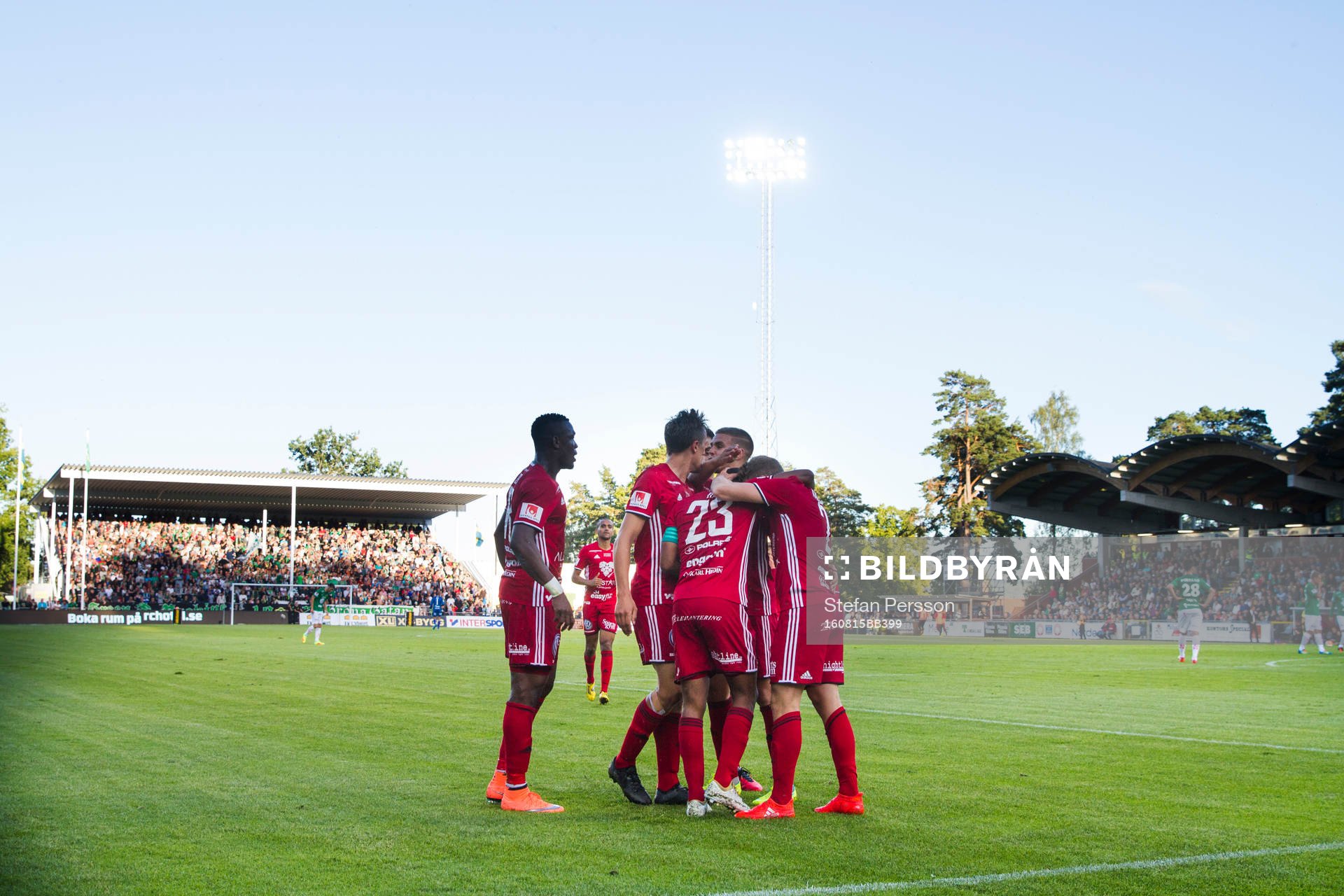 Östersunds spelare jublar