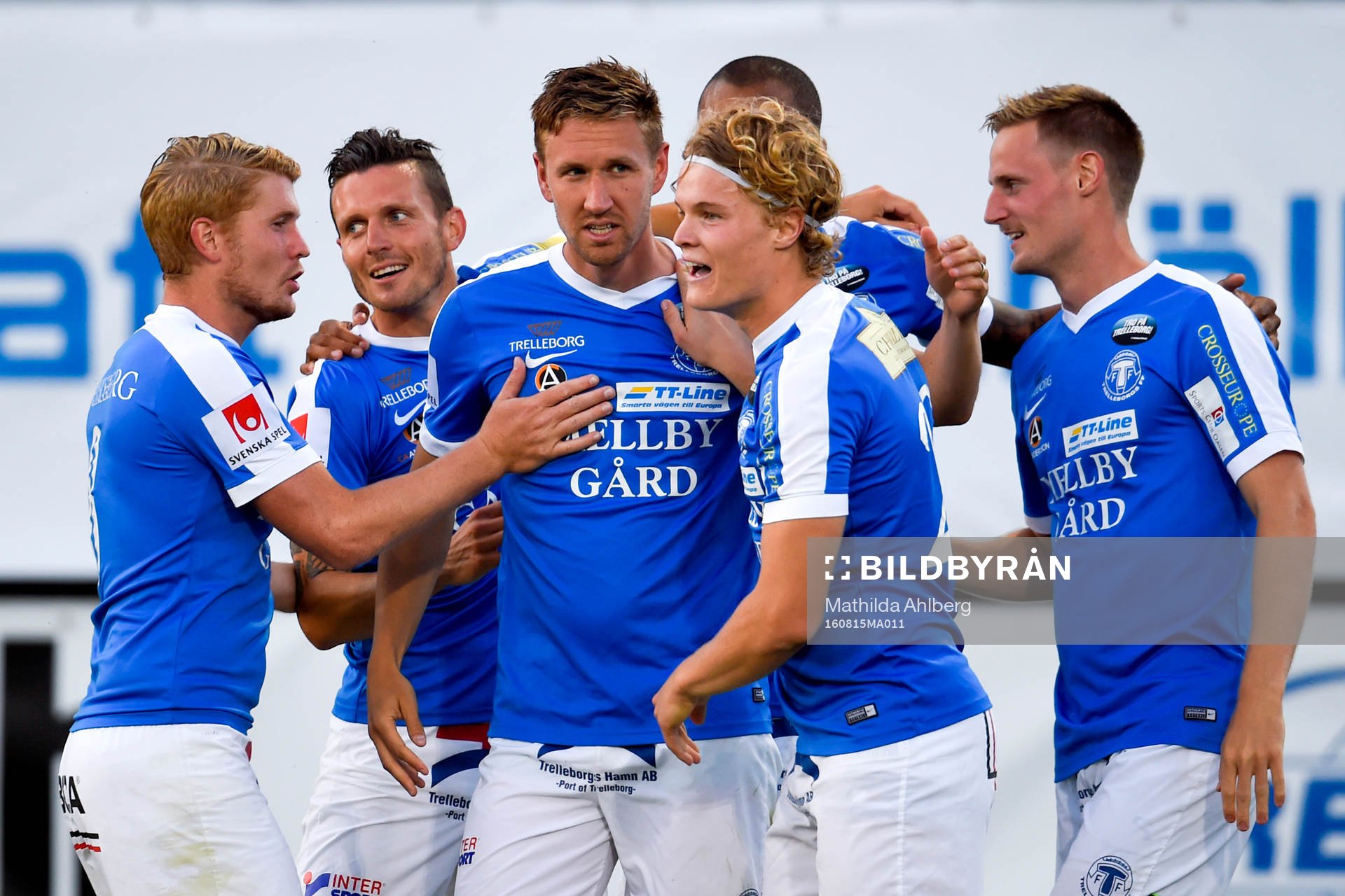 Trelleborgs Marcus Pode jublar med lagkamraterna efter 3-2 under fotbollsmatchen i Superettan mellan Trelleborg och Åtvidaberg den 15 augusti 2016 i Trelleborg.