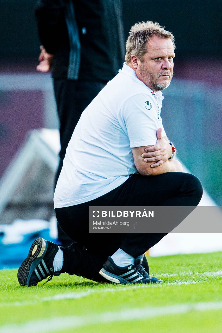 Åtvidabergs tränare Roar Hansen deppar