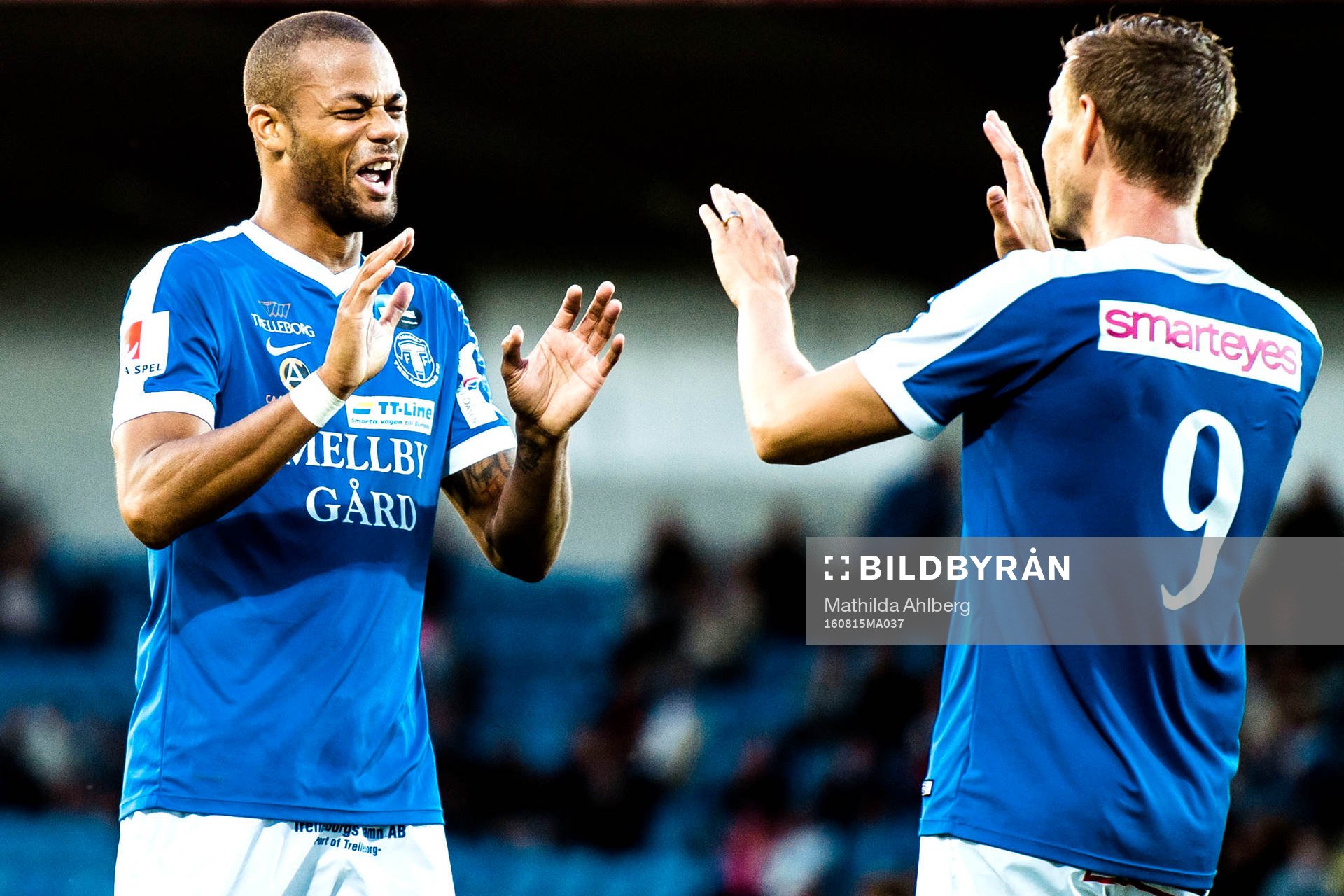 Trelleborgs Marcus Pode och Salif Camara Jönsson jublar