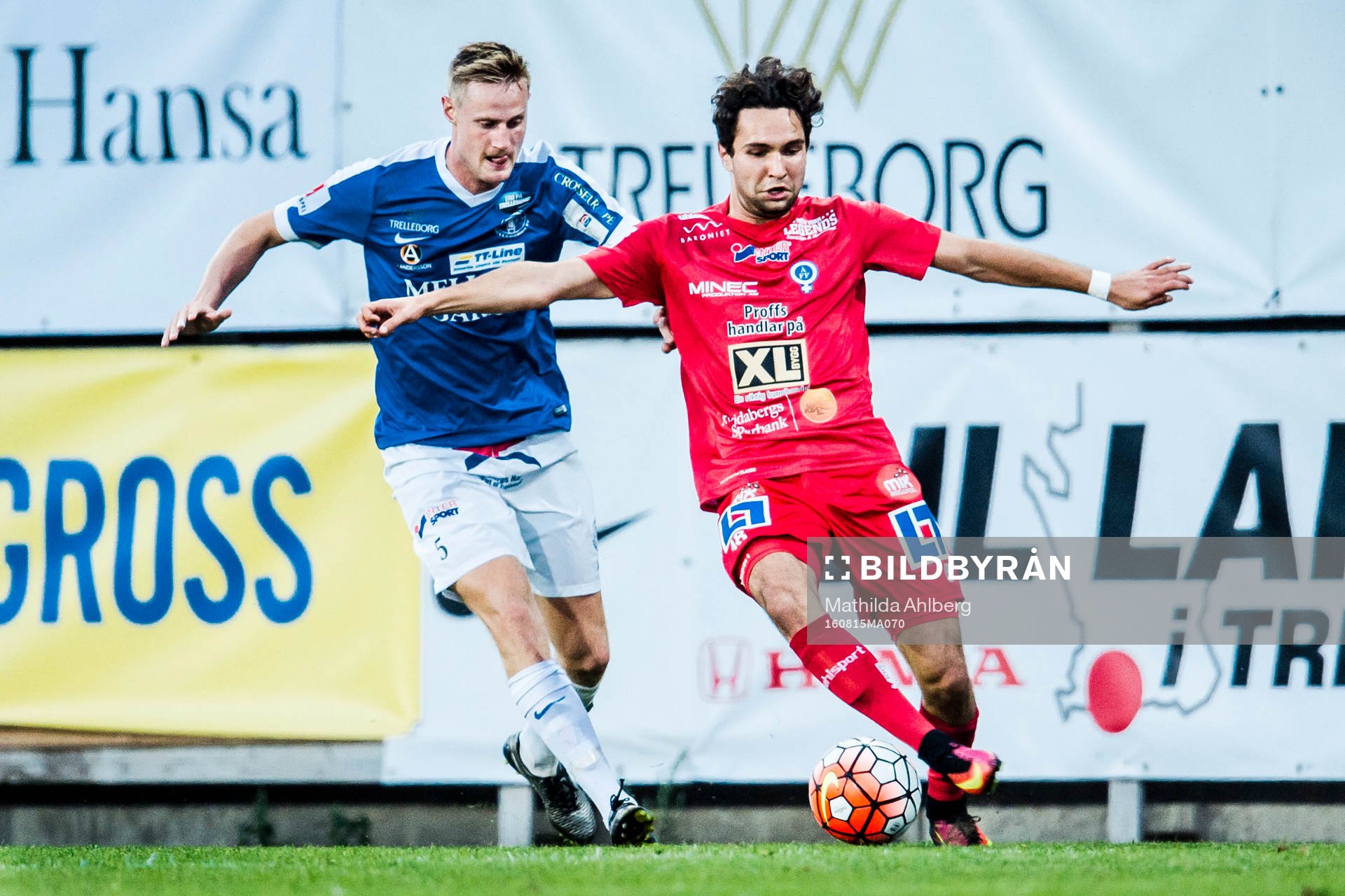 Trelleborgs Anton Tideman och Åtvidabergs Marijan Cosic