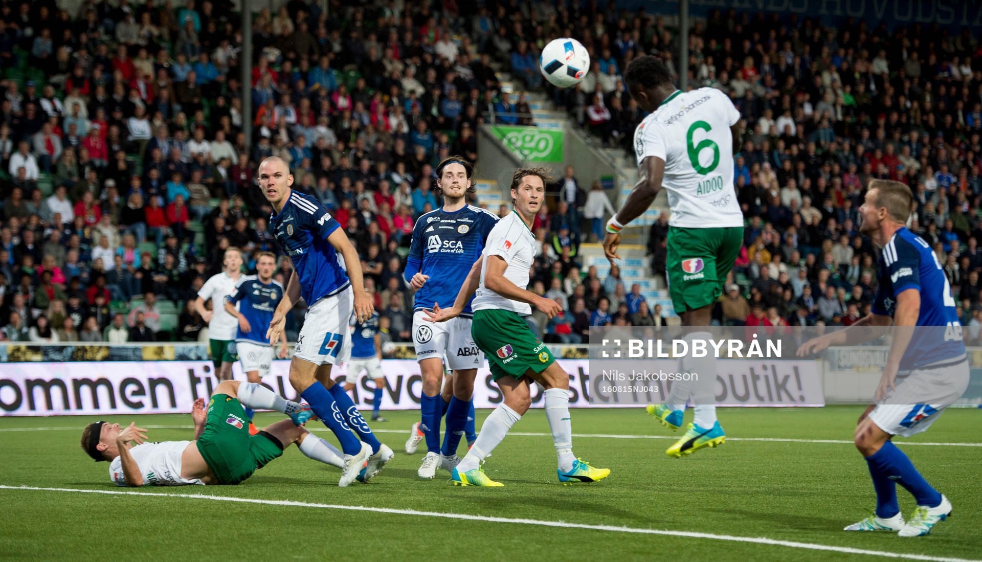 Hammarbys Joseph Aidoo har en jättechans men missar mål