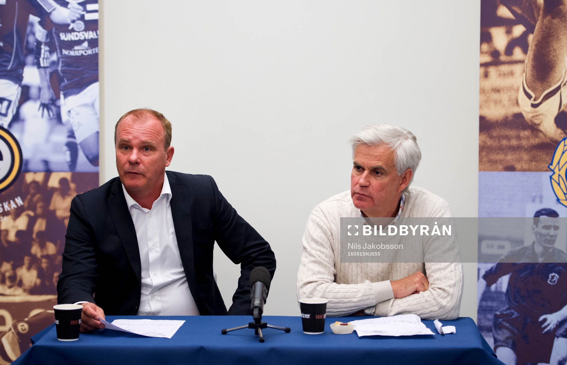 Sundsvalls tränare Roger Franzen och Hammarbys tränare Nanne Bergstrand svarar på frågir under presskonferensen efter fotbollsmatchen i Allsvenskan mellan GIF Sundsvall och Hammarby den 15 augusti 2016 i Sundsvall.