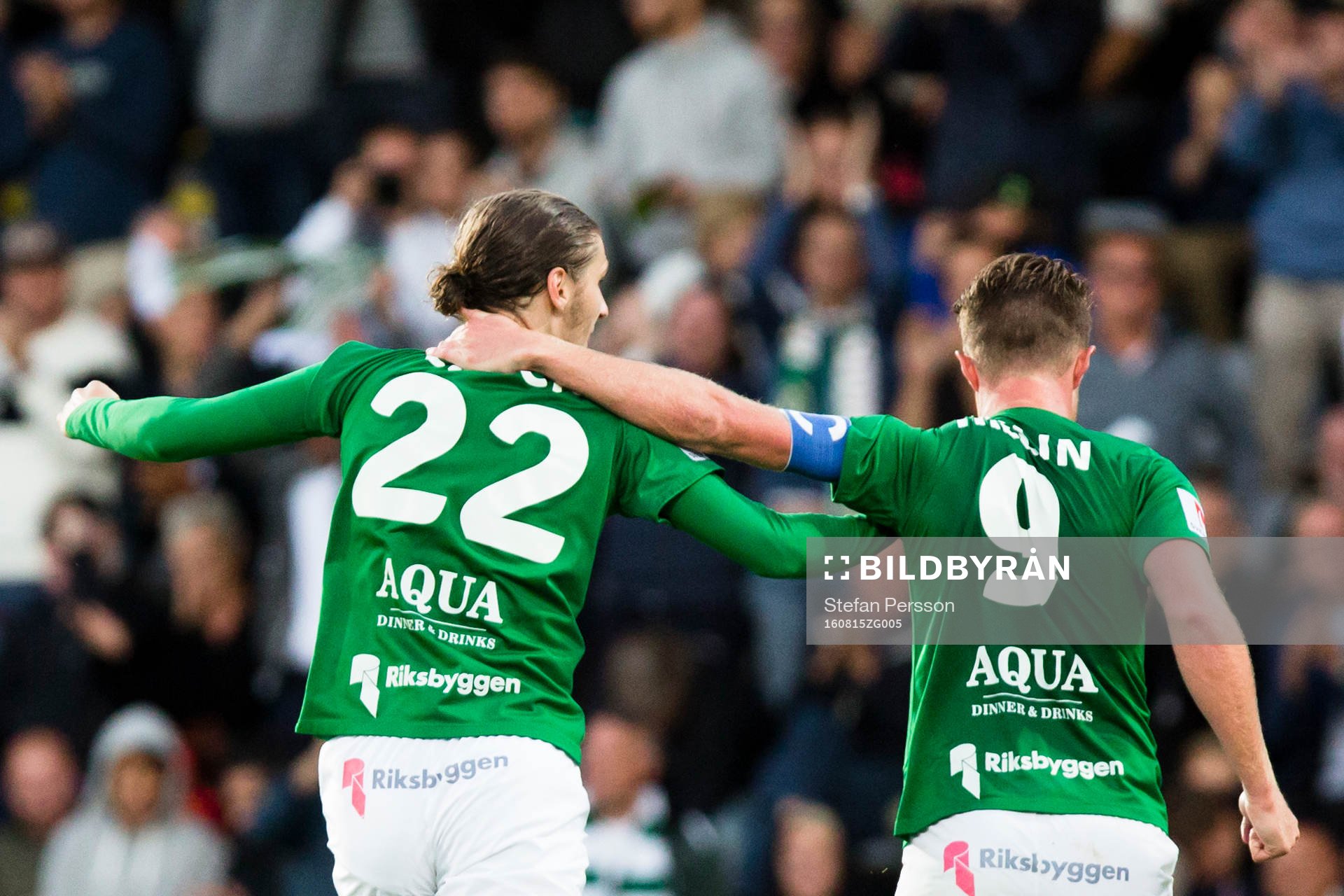 Jönköpings Pawel Cibicki och Tommy Thelin jublar