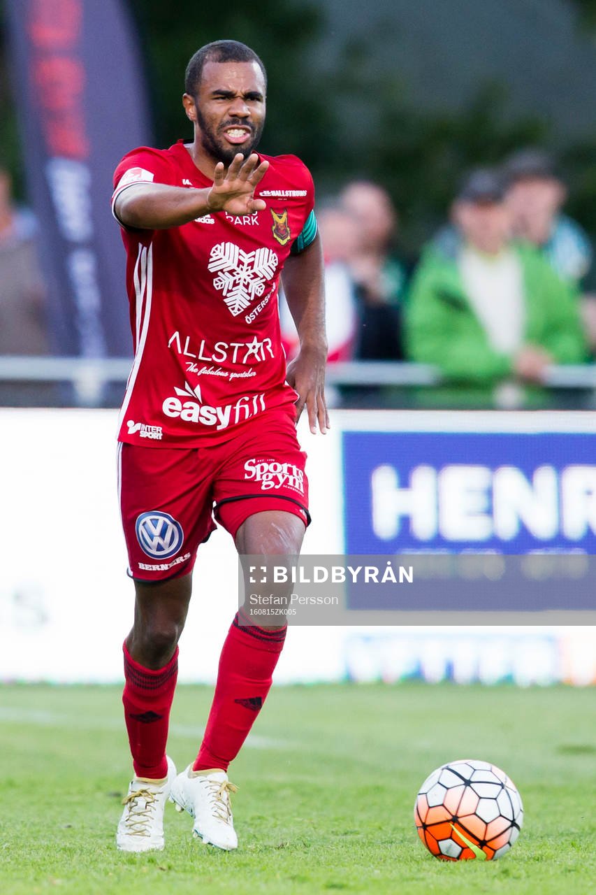 Östersunds Alex Dyer