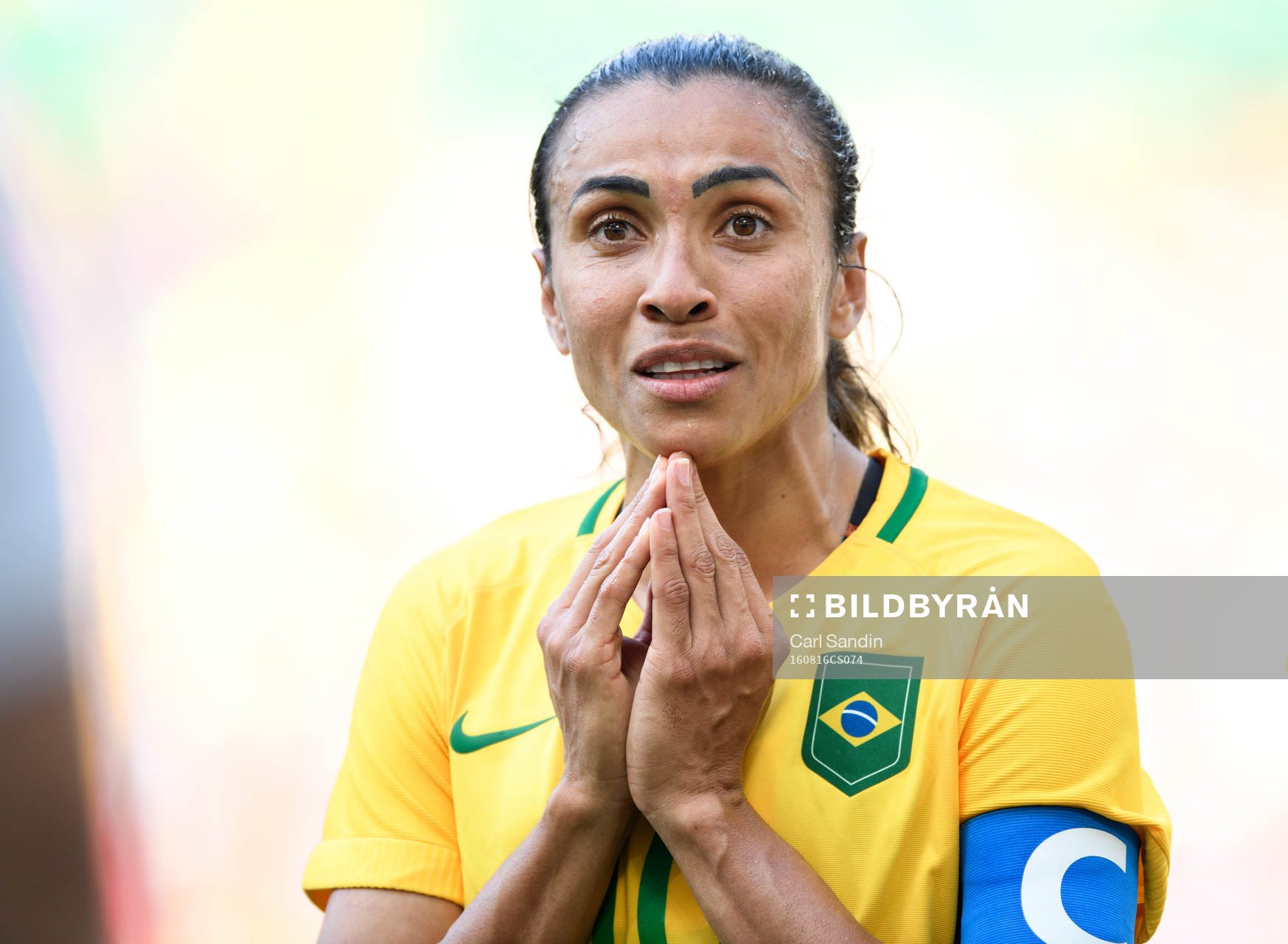 Brasiliens Marta deppar i semifinalen i fotboll mellan