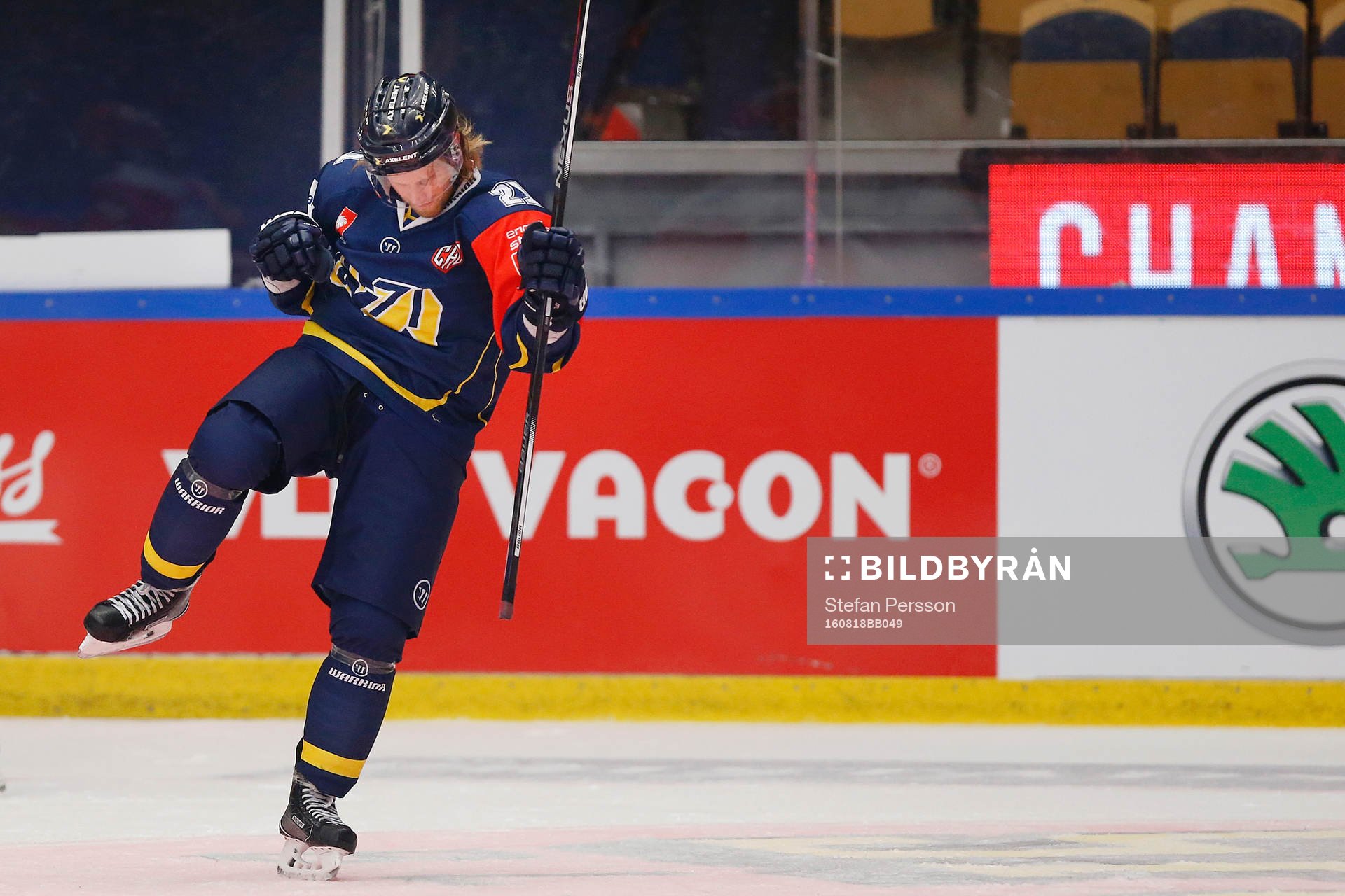s Mattias Tedenby gör 1-0 och jublar
