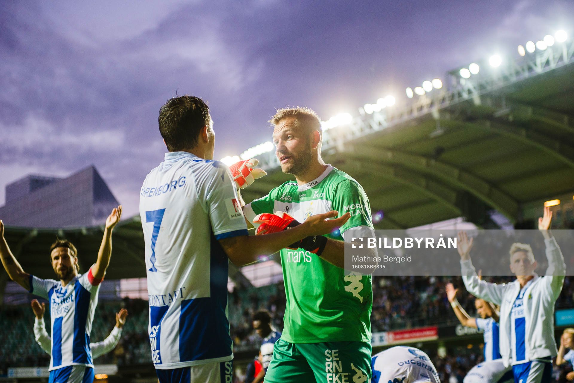 IFK Göteborgs Mads Albeck och målvakt John Alvbåge