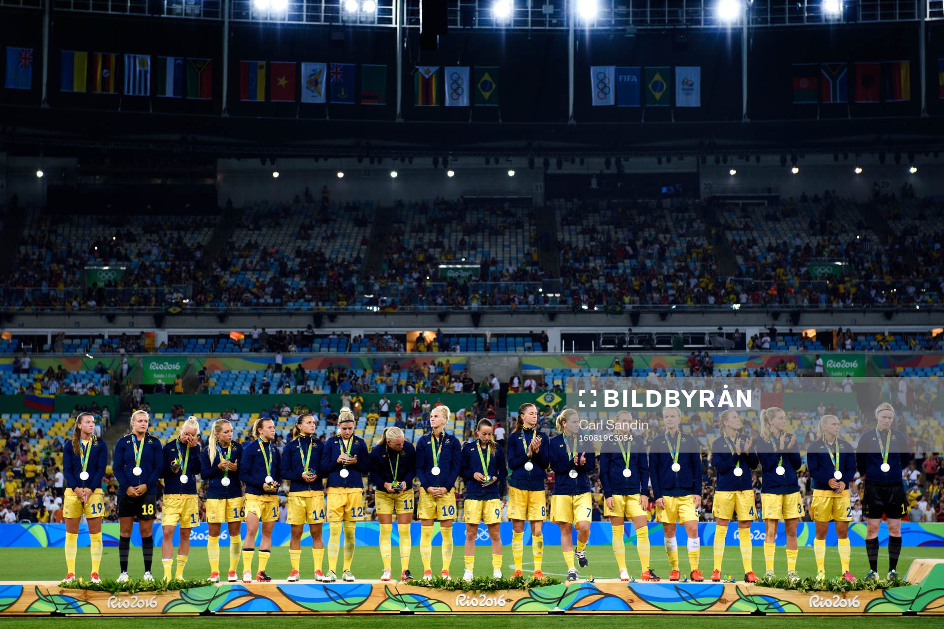 De svenska spelarna med sina silvermedaljer effter