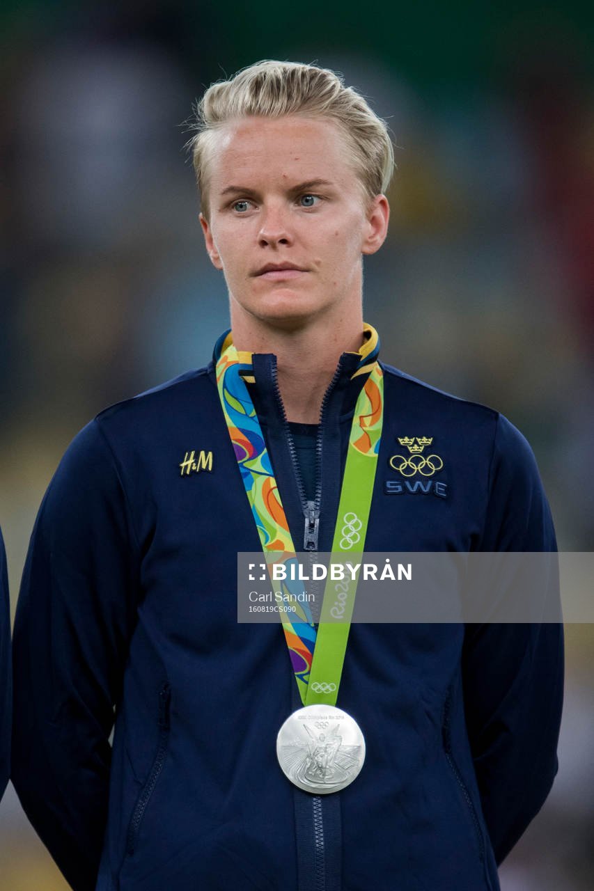 Sveriges Nilla Fischer med sin silvermedalj