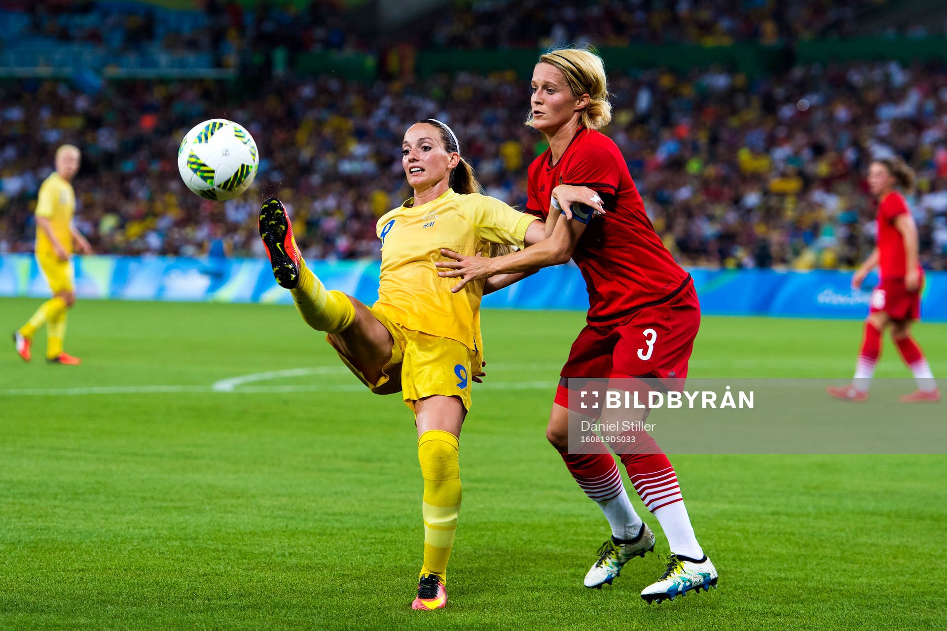 Sveriges Kosovare Asllani