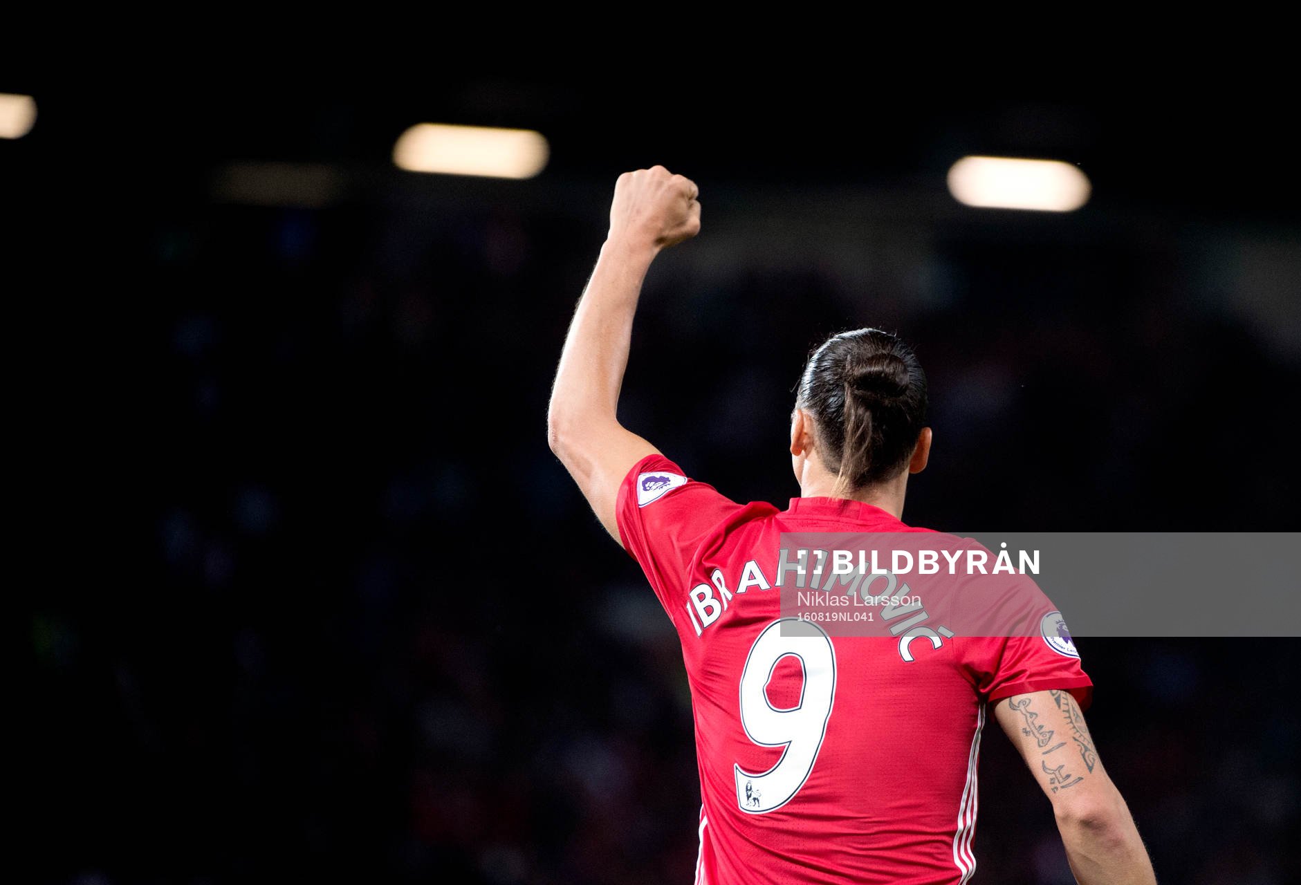 Manchester Uniteds Zlatan Ibrahimovic jublar