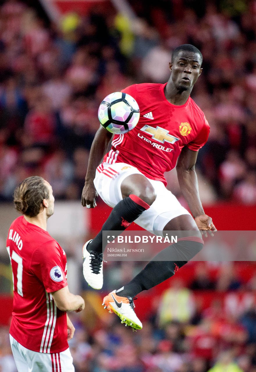 Manchester Uniteds Eric Bailly under fotbollsmatchen i Premier League mellan Manchester United och Southampton den 19 augusti 2016 i Manchester.