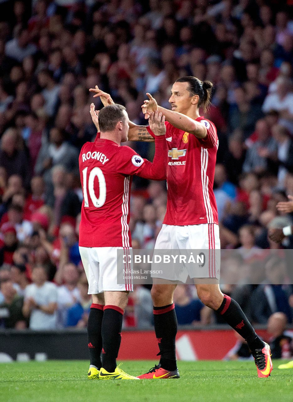 Manchester Uniteds Zlatan Ibrahimovic och Wayne Rooney