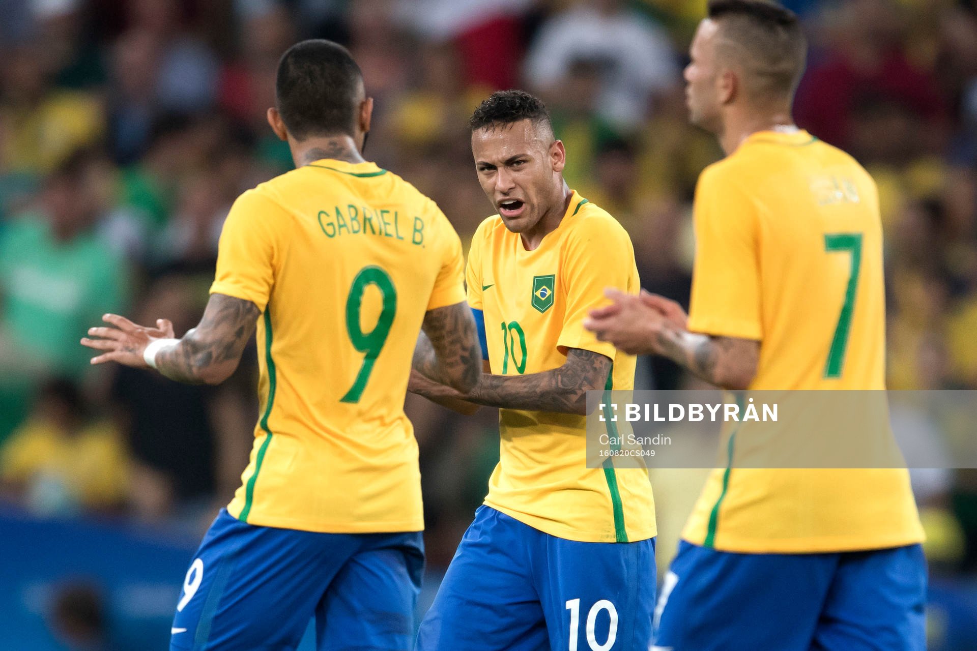 Brasiliens målvakt Neymar jublar