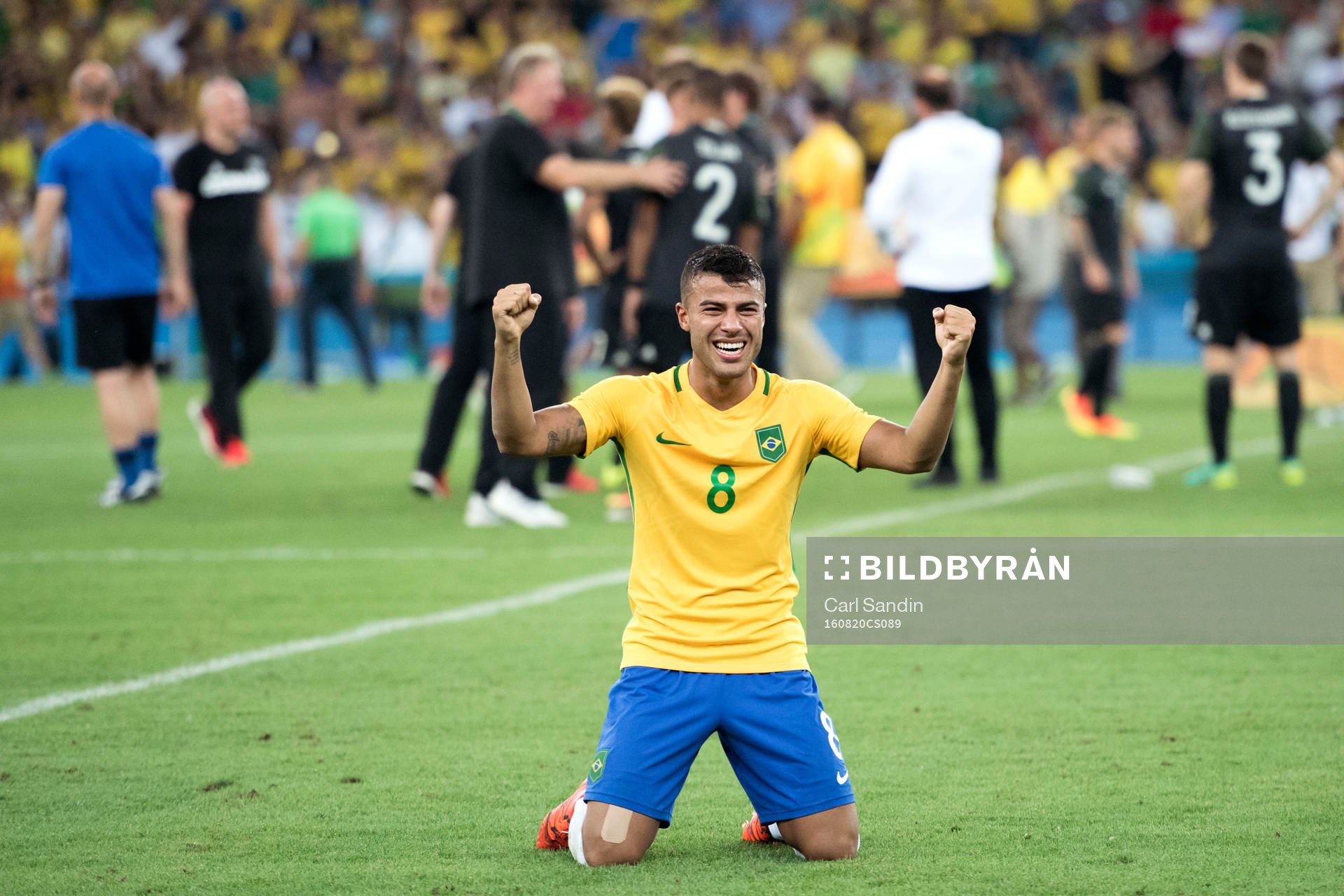 Brasiliens Rafael Alcantara jublar