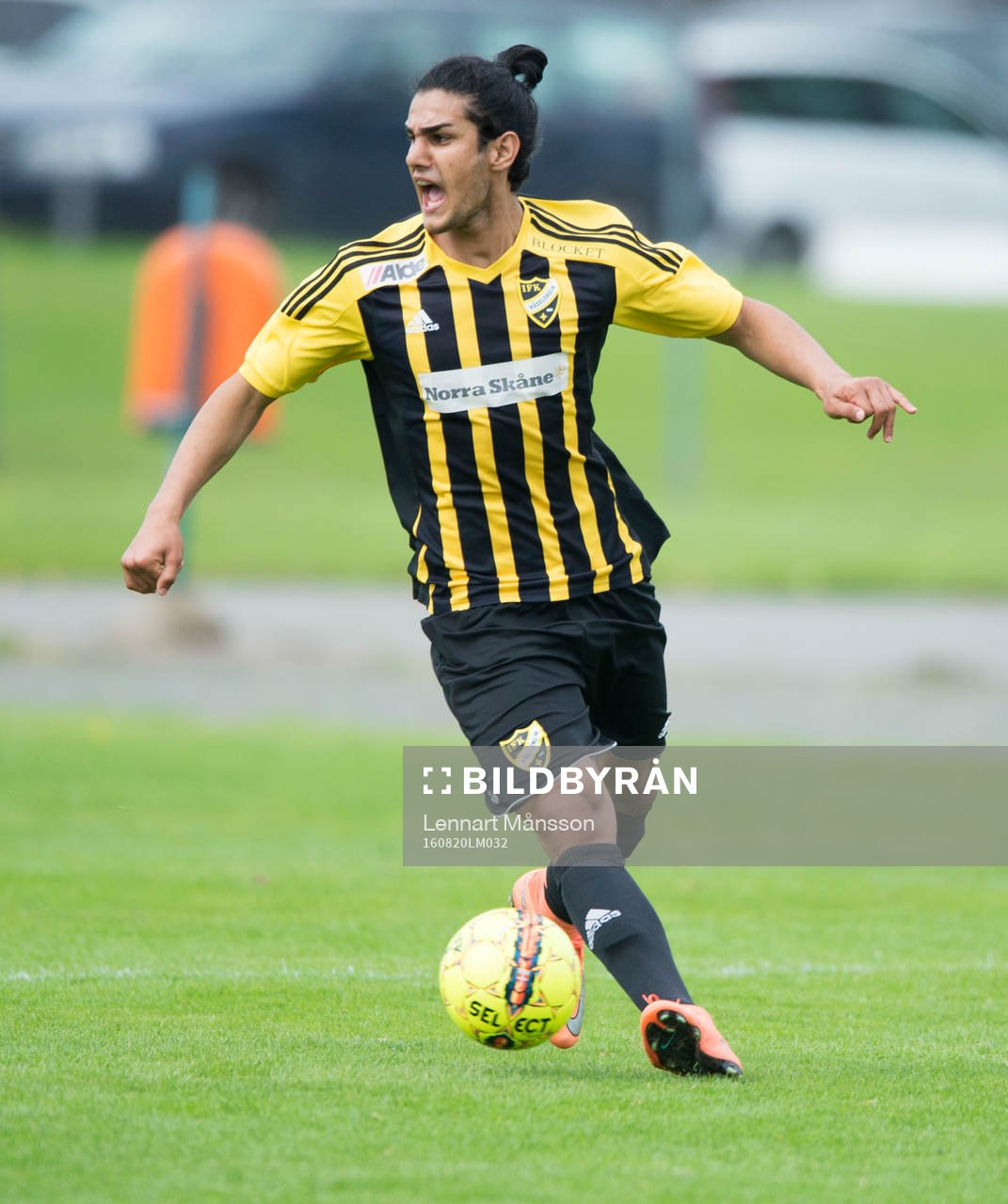 IFK Hässleholms Ameer Naseer i matchen i division 2 mellan