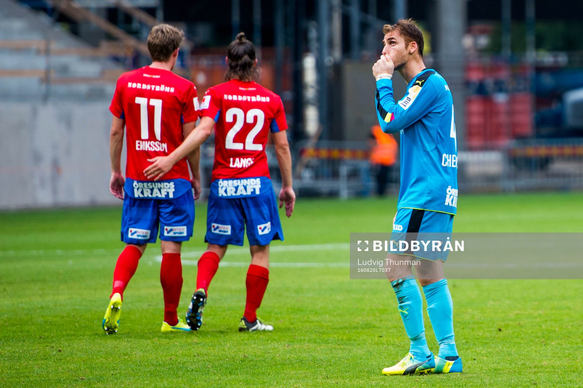 Helsingborgs målvakt Tomer Chencinski deppar