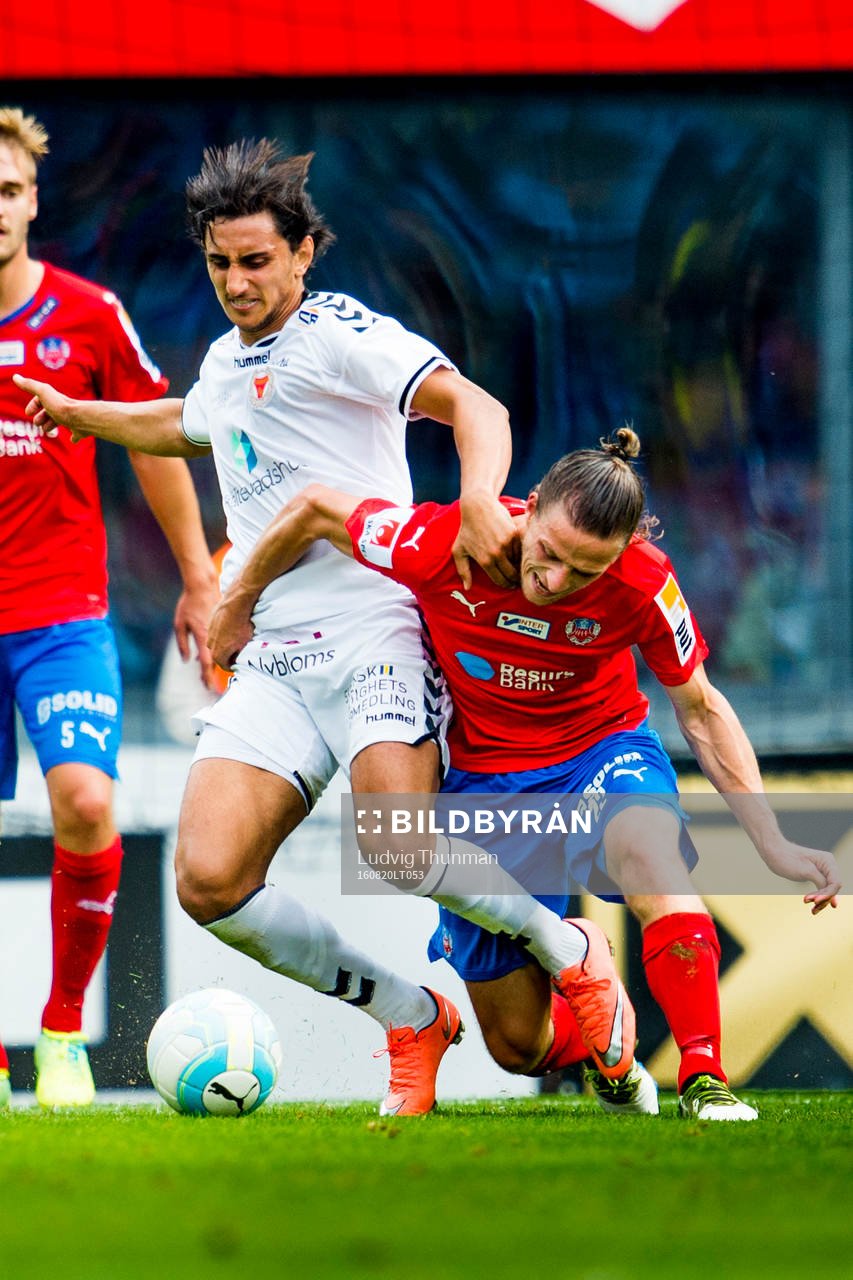 Kalmars Papa Alioune Diouf och Helsingborgs Jesper Lange