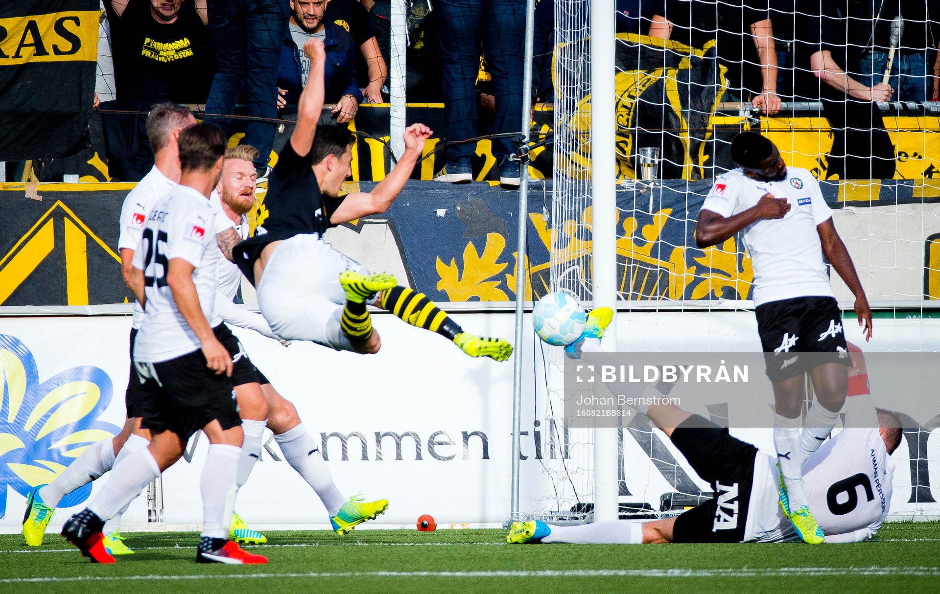 s Stefan Ishizaki och Örebros Robert Åhman Persson