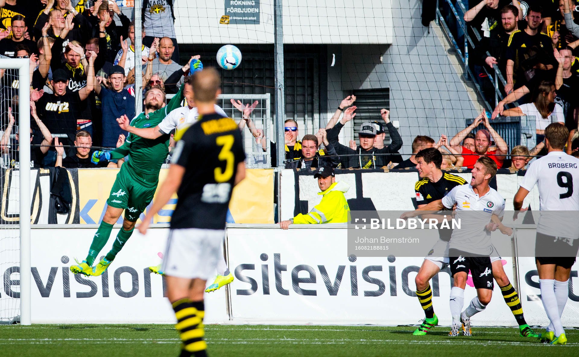 Örebros målvakt Oscar Jansson