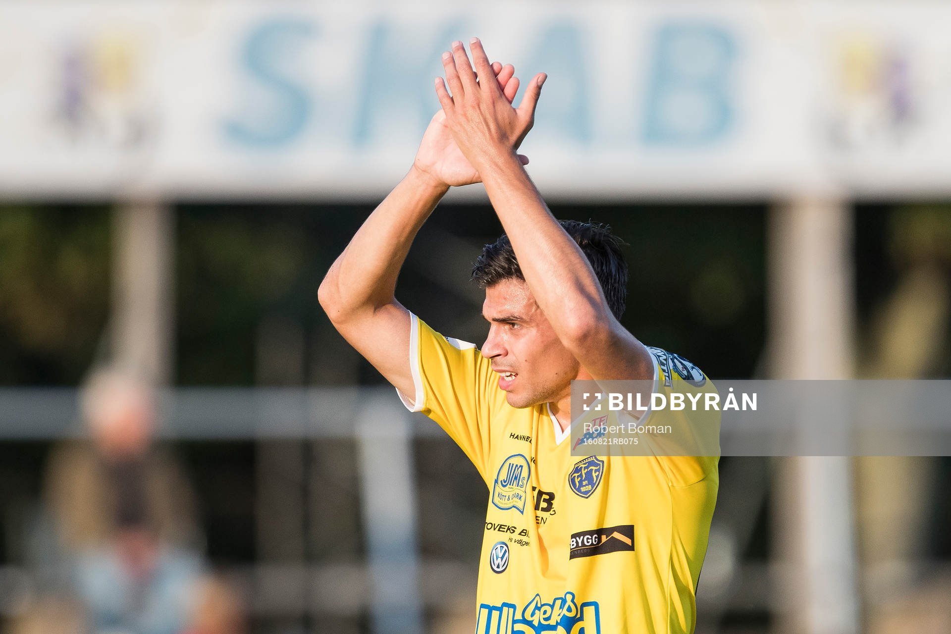 Falkenbergs Zlatan Krizanovic jublar efter fotbollsmatchen i Allsvenskan mellan Falkenberg och Gefle den 21 Augusti 2016 i Falkenberg