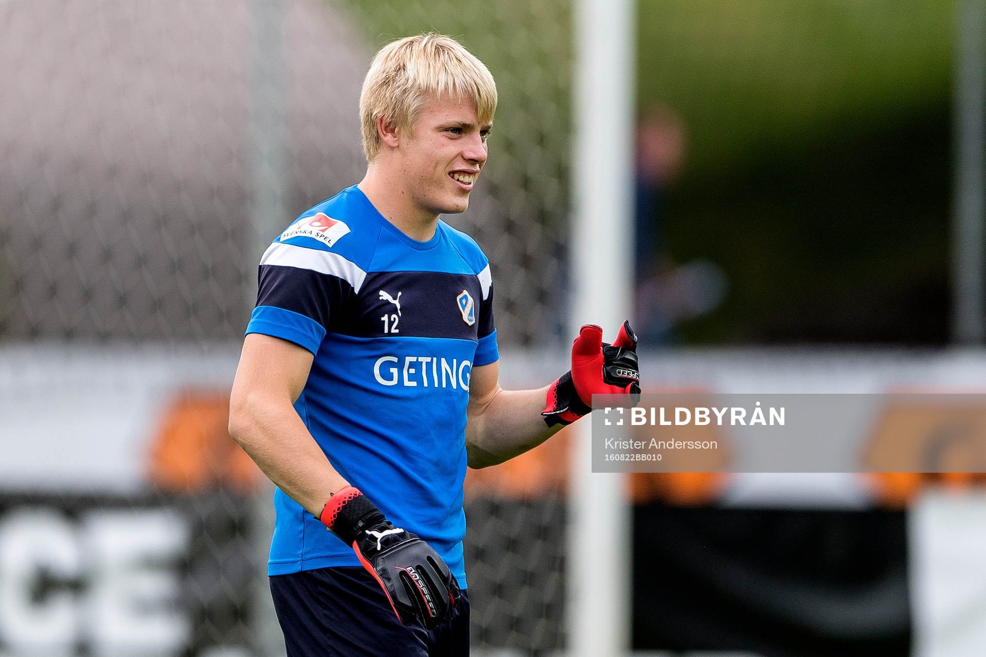 Halmstads målvakt Isak Pettersson före fotbollsmatchen i